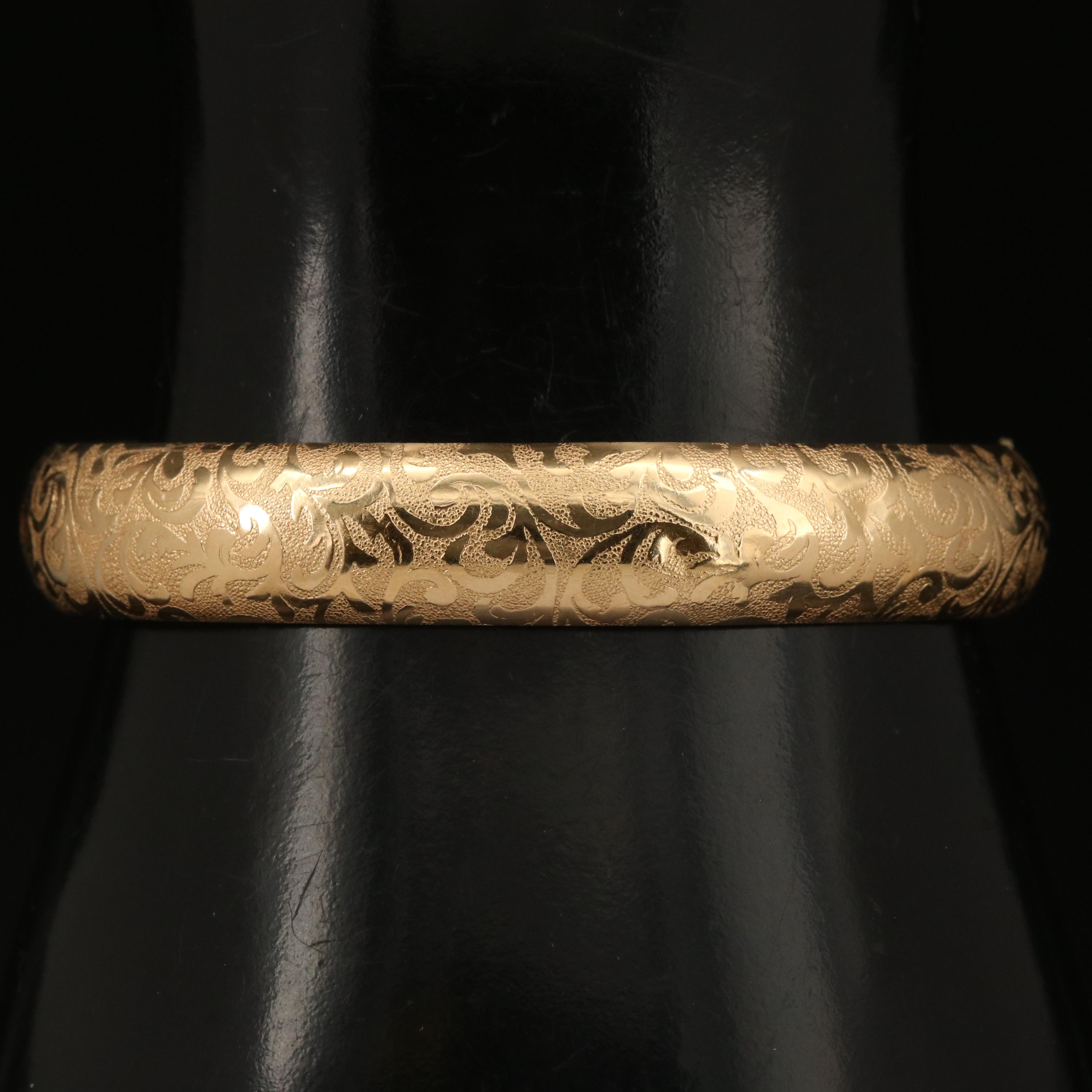 14K Acanthus Hinged Wide Bangle
