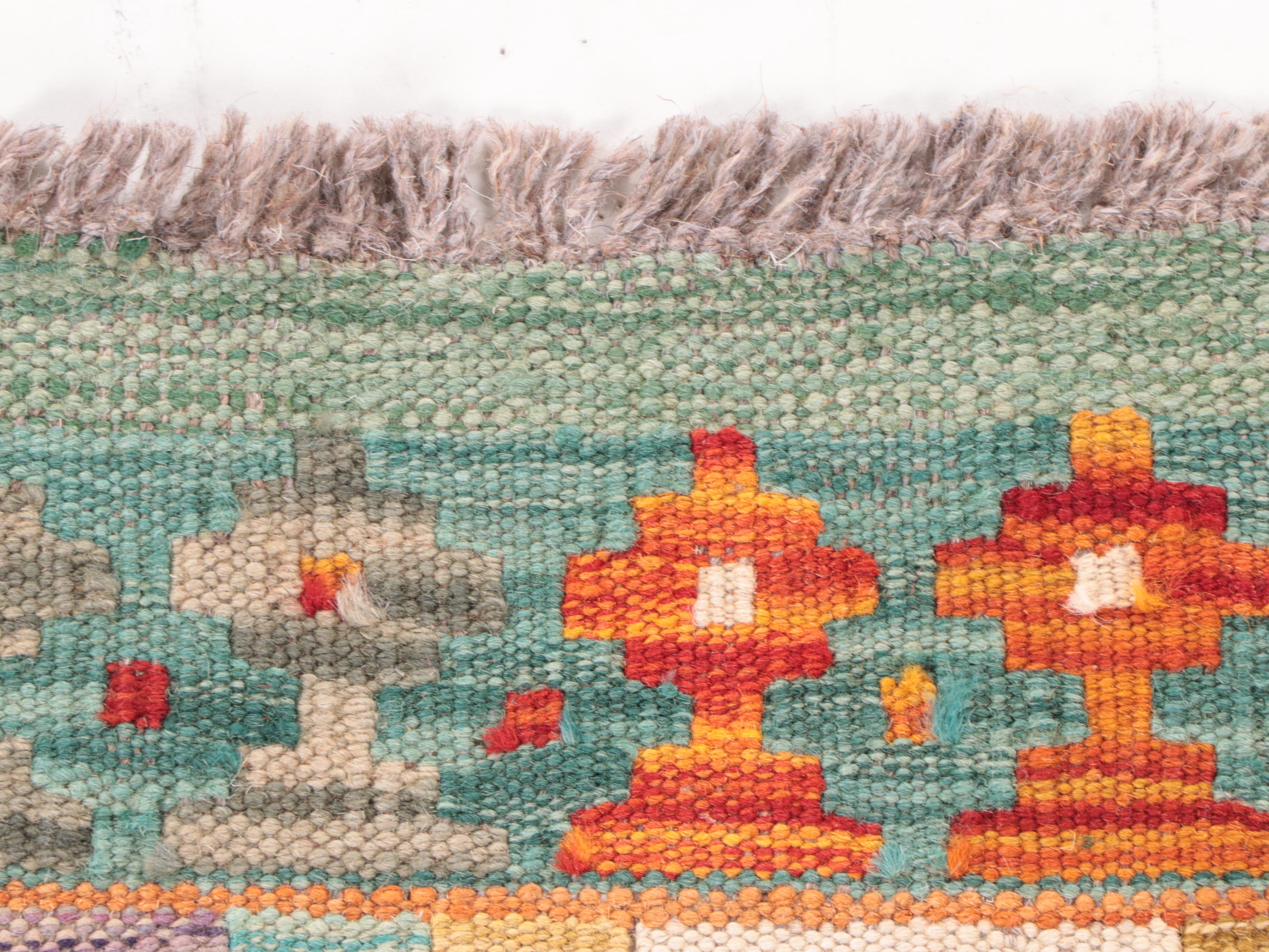 2'8 x 4'2 Handwoven Pakistani Kilim Area Rug