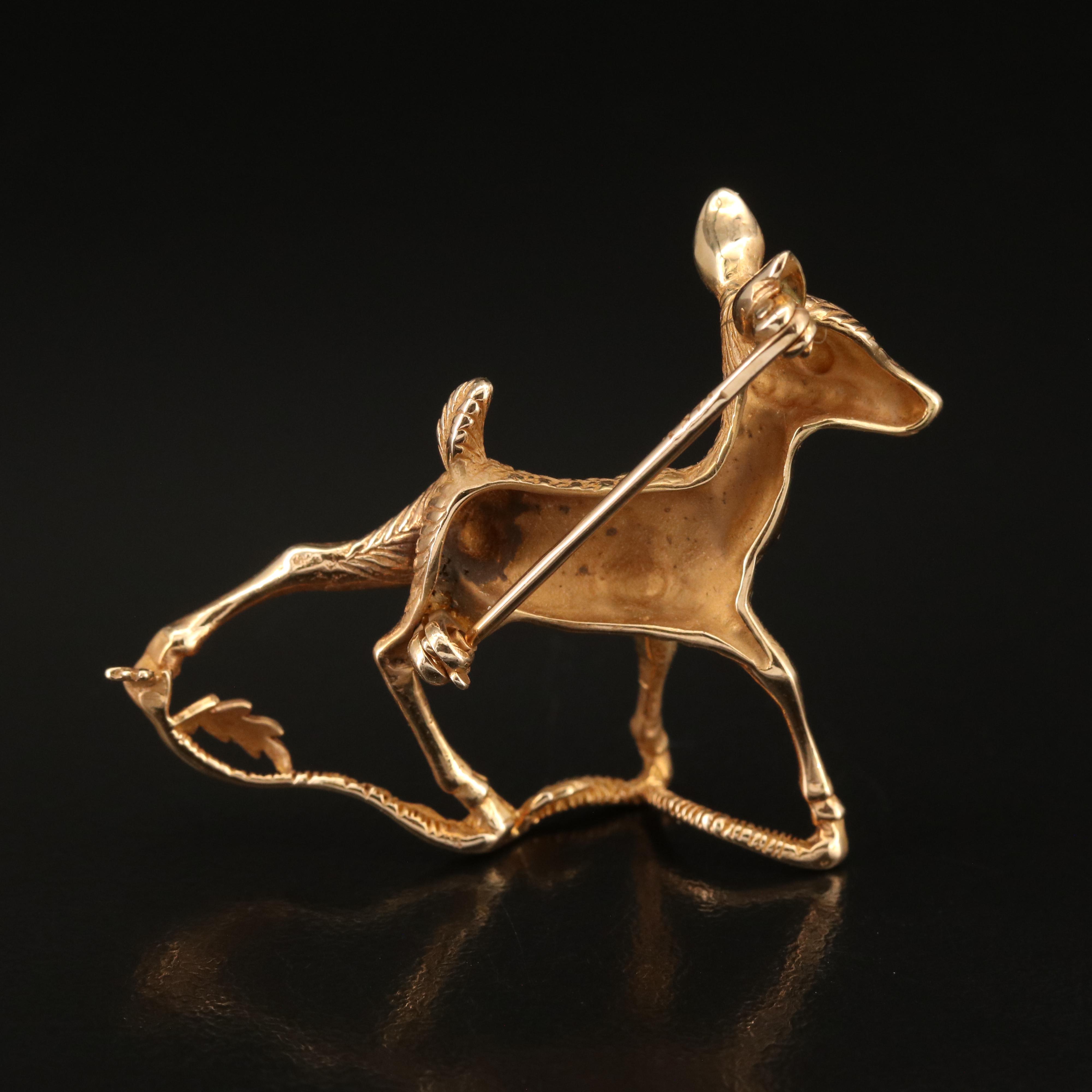 14K Fawn Brooch