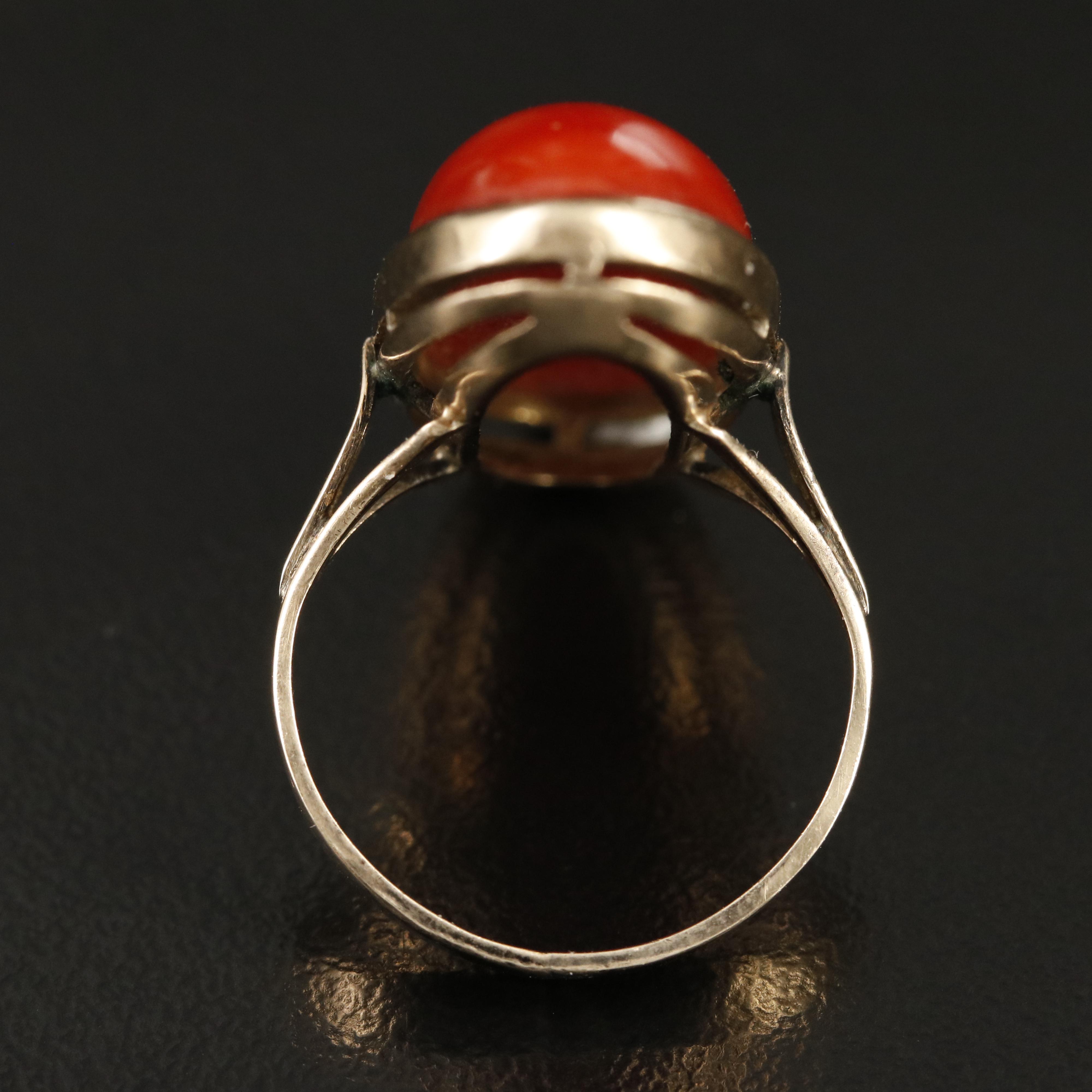 Vintage 10K Coral Oval Cabochon Ring