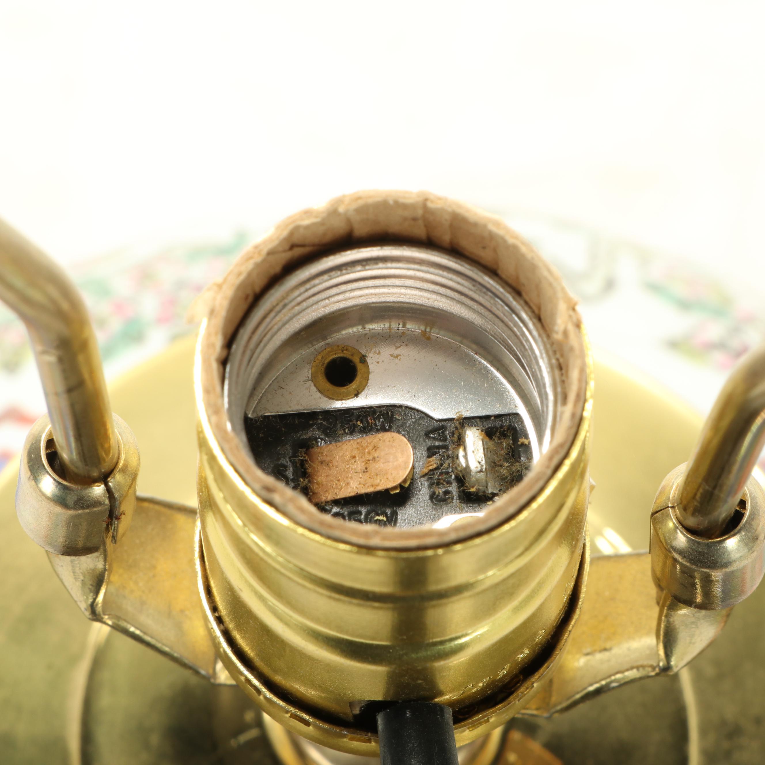 Chinese Famille Rose Porcelain Vase Table Lamp, Late 20th Century