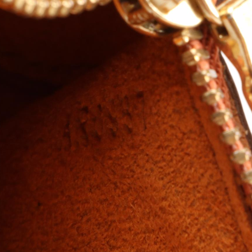 Louis Vuitton Soufflot Trousse Ronde in Kenyan Fawn Epi and Smooth Leather