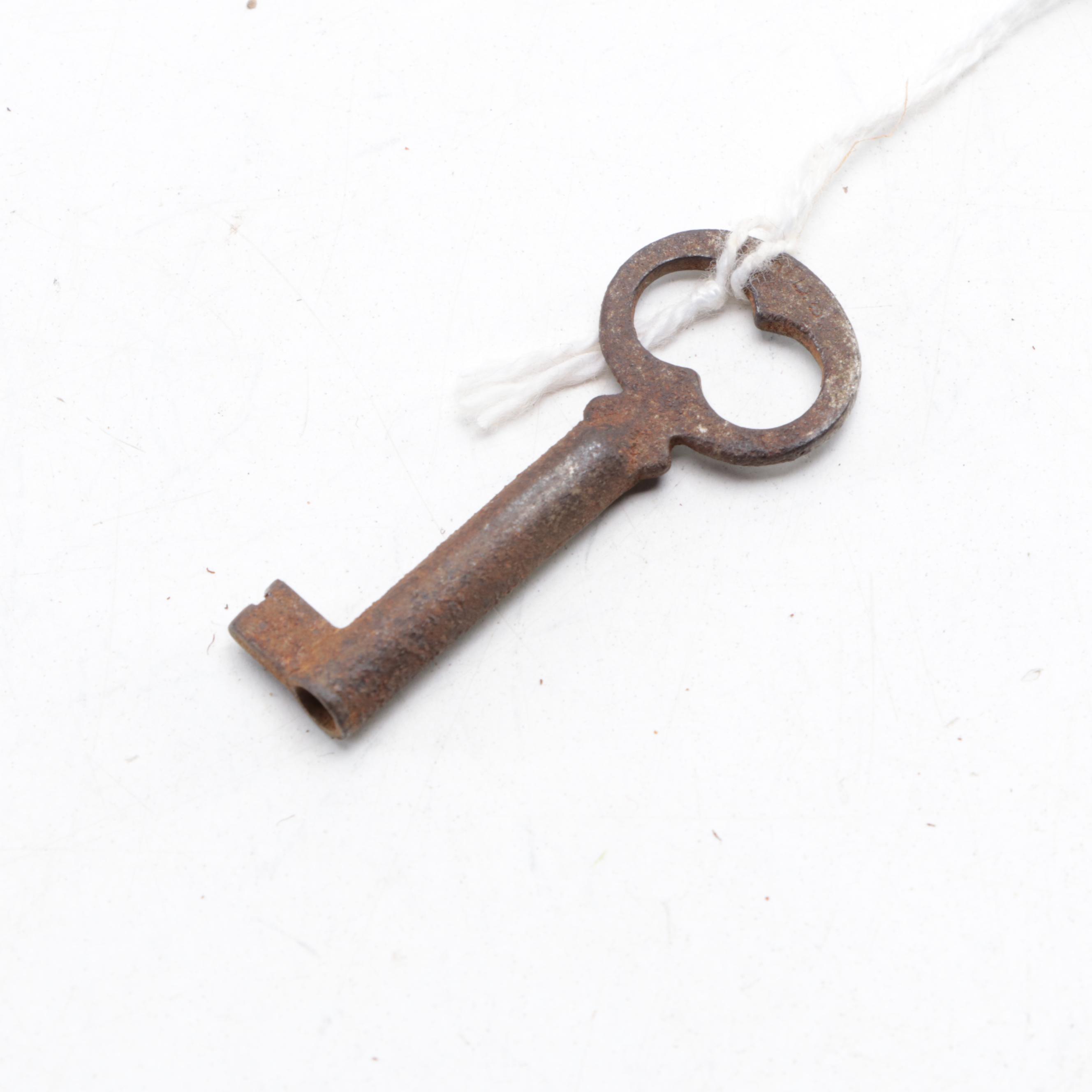 Chris Ramsey Cherry Top Hat with Victorian Cribbage Board and Painted Box