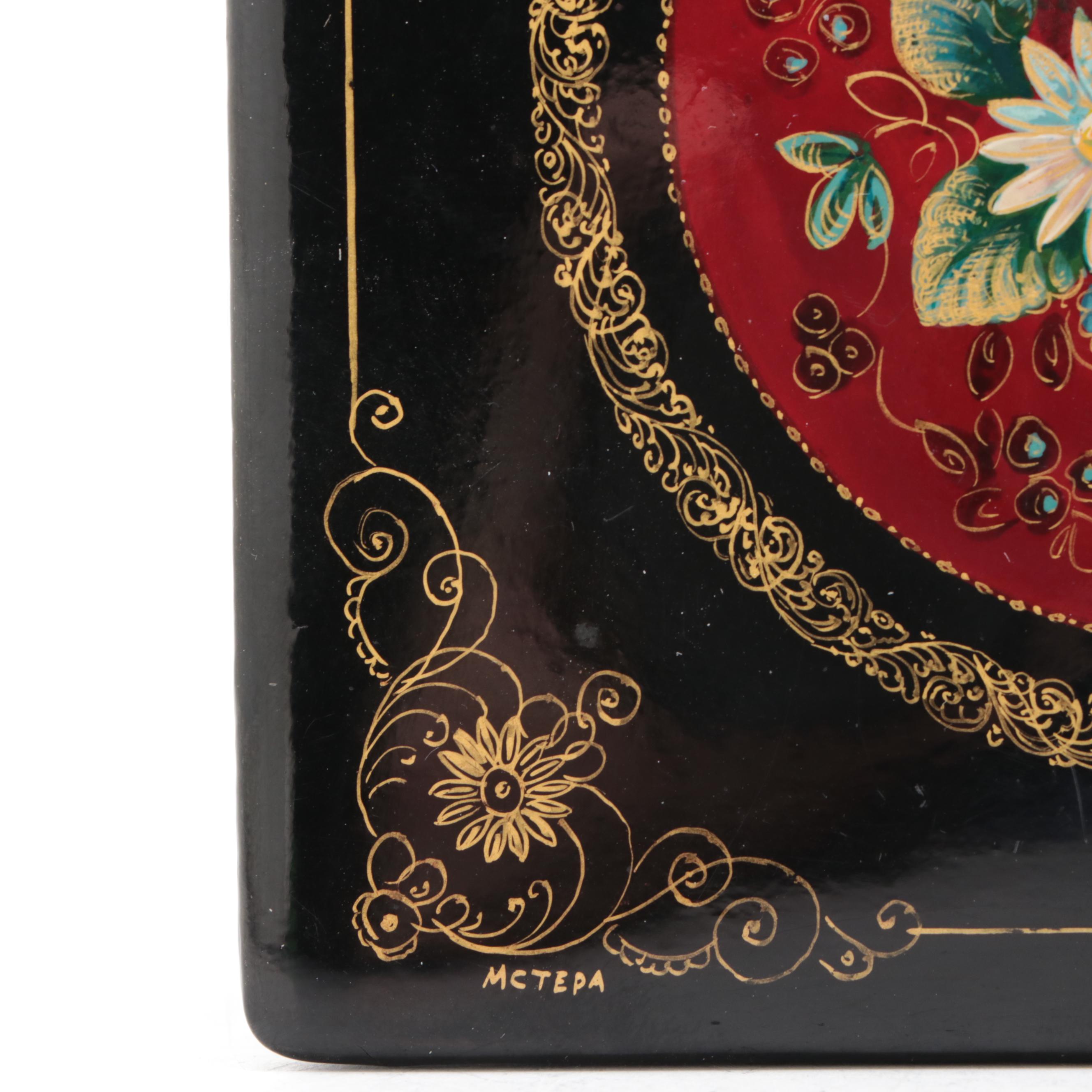Russian Mstyora "Aster" Hand-Painted Lacquer Box with Troika Pinback