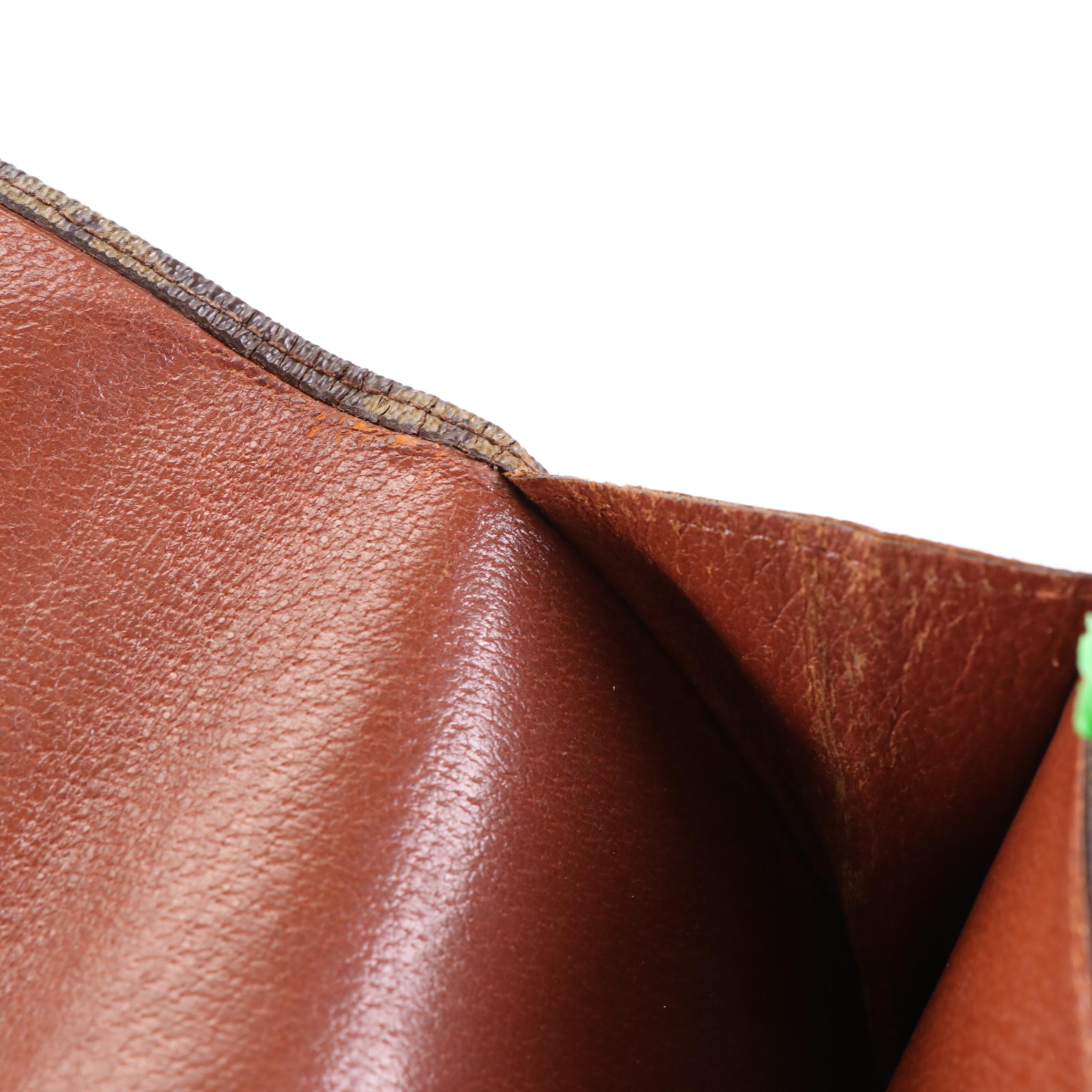 Louis Vuitton Sarah Wallet in Monogram Canvas