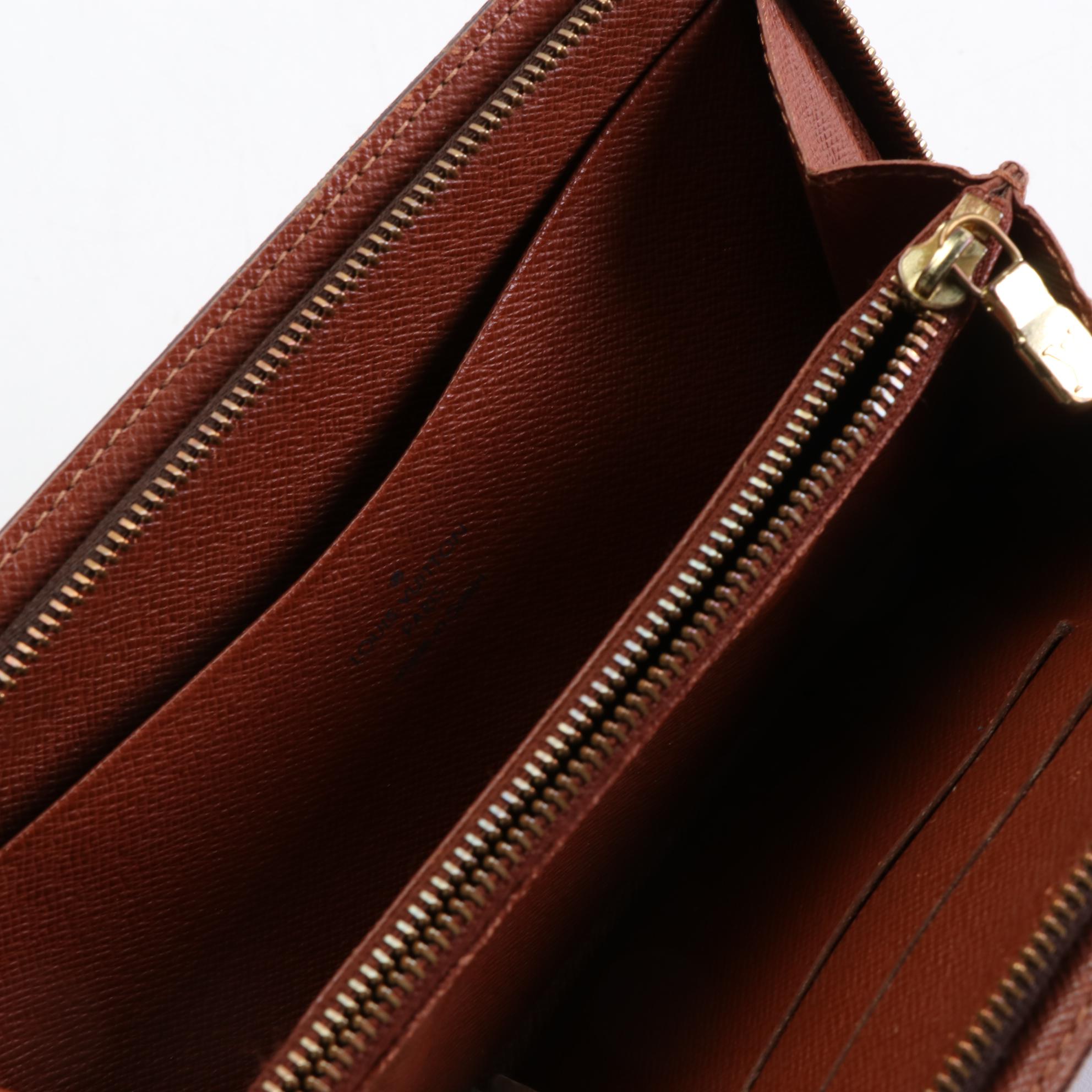 Louis Vuitton Porte-Monnaie Zippy Wallet in Monogram Canvas