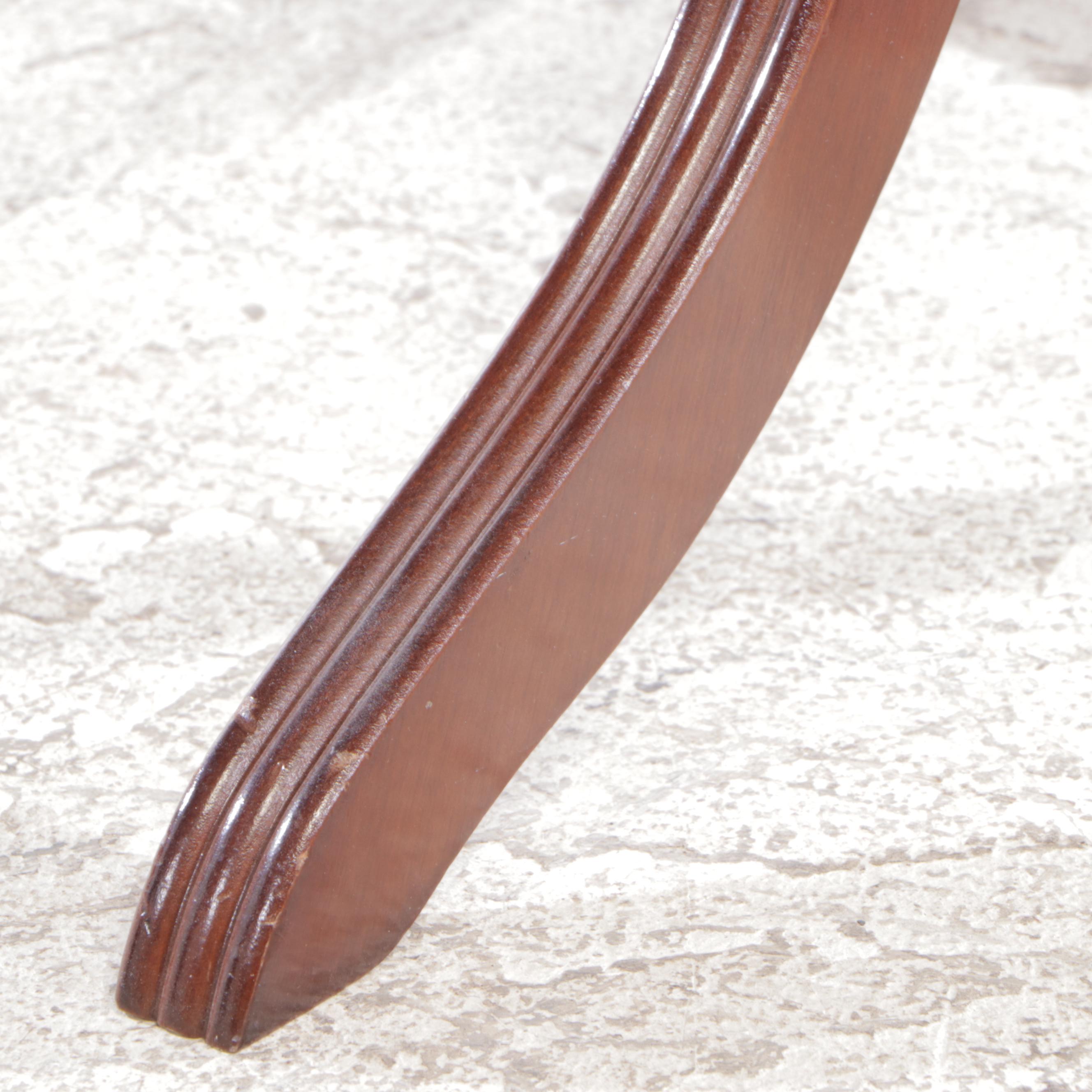 Federal Style Mahogany-Stained Pedestal