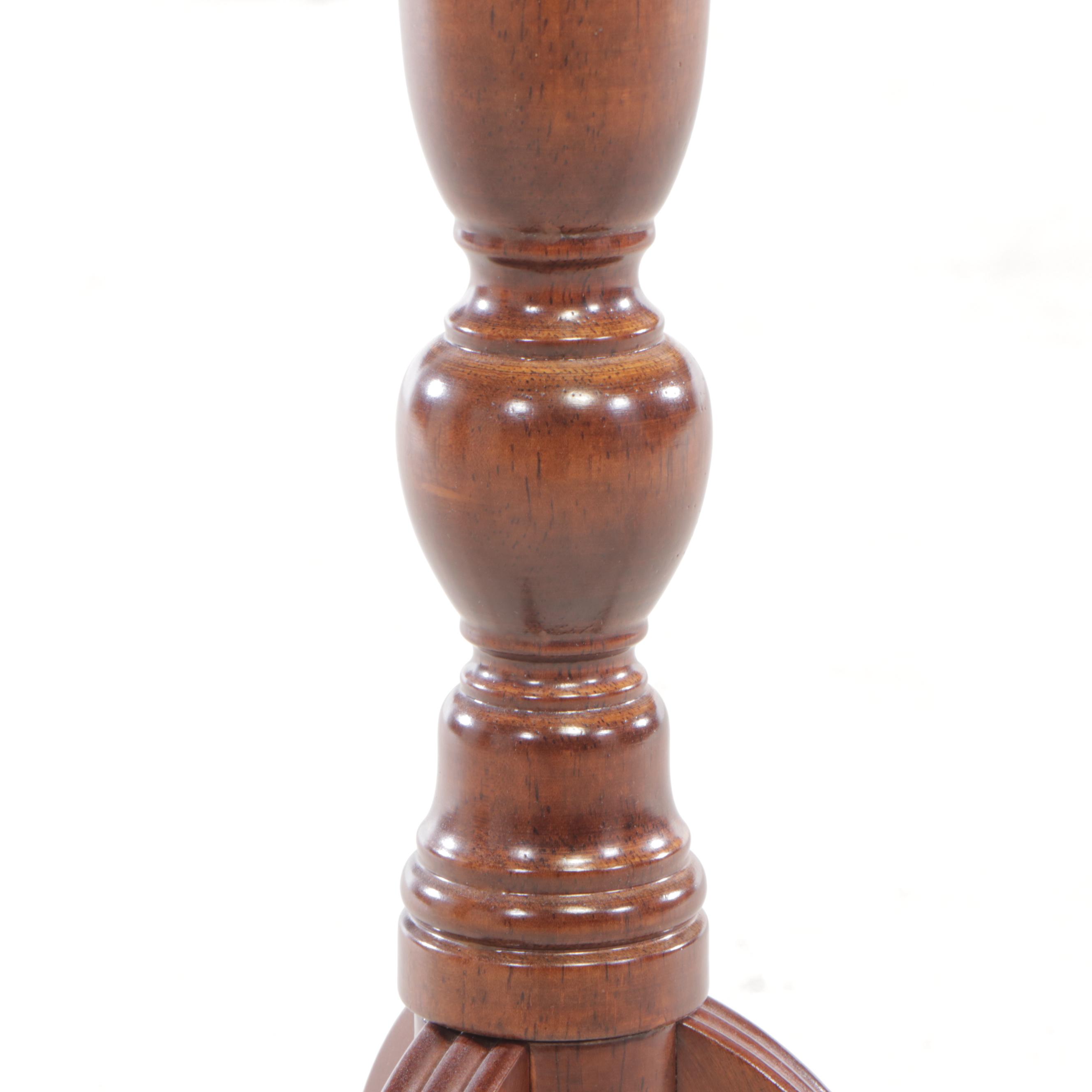 Federal Style Mahogany-Stained Pedestal