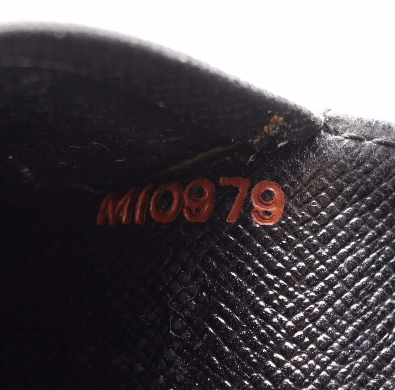 Louis Vuitton Portefeuille Tresor in Black Epi Leather