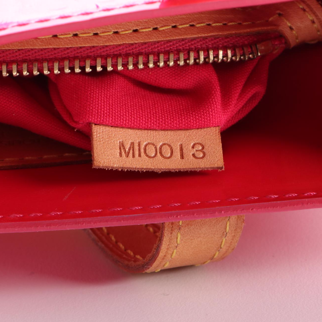 Louis Vuitton Reade PM in Fuchsia Monogram Vernis