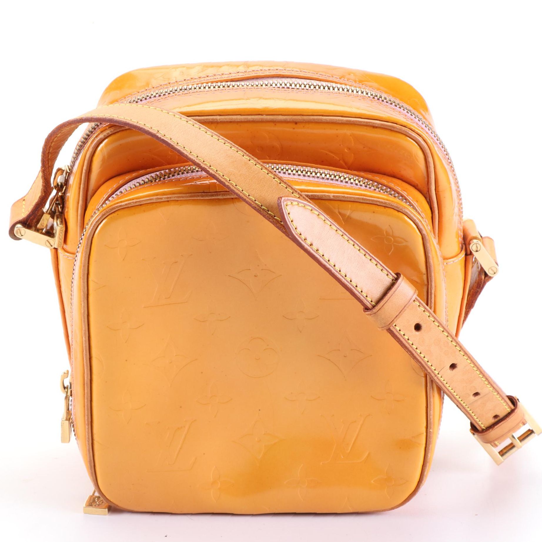 Louis Vuitton Wooster Camera Bag in Monogram Vernis and Vachetta Leather