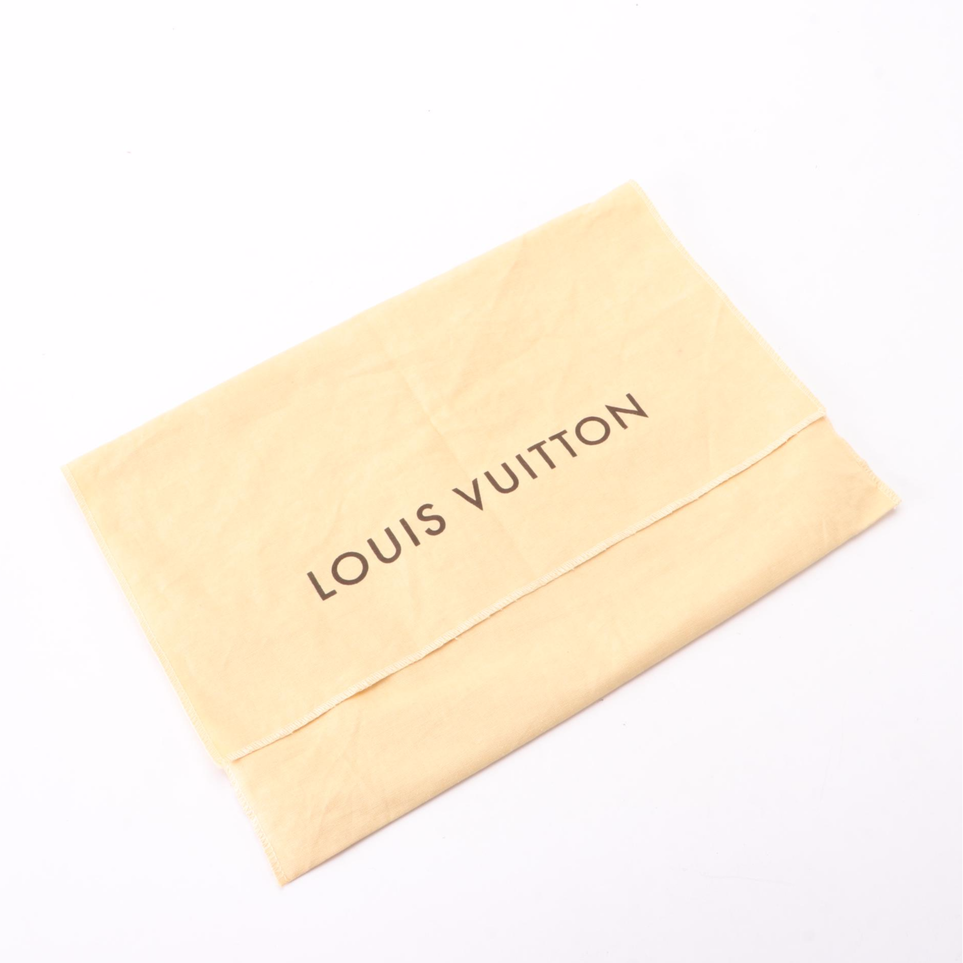 Louis Vuitton Reade PM in Fuchsia Monogram Vernis