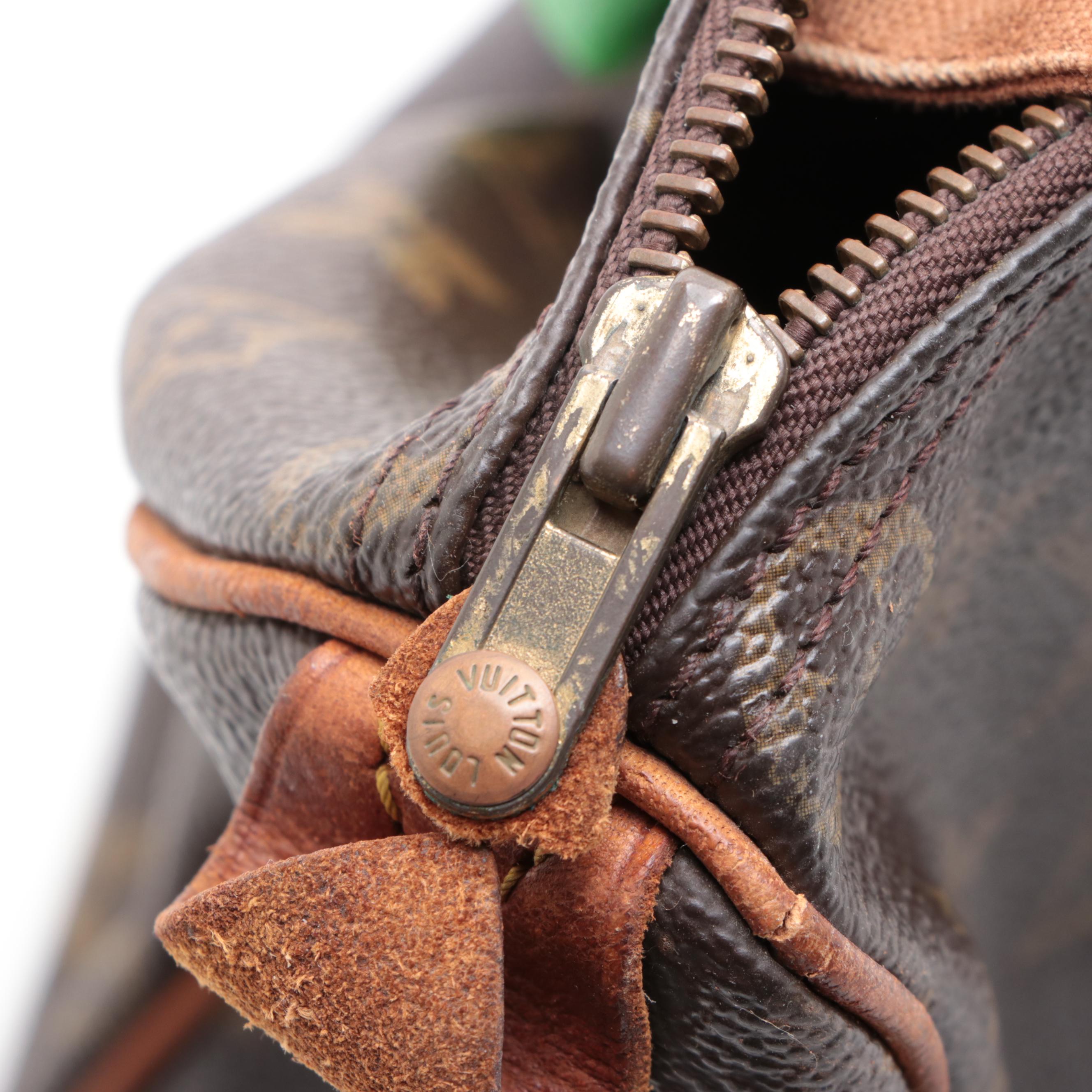 Louis Vuitton Speedy 25 Satchel in Monogram Canvas with Vachetta Leather