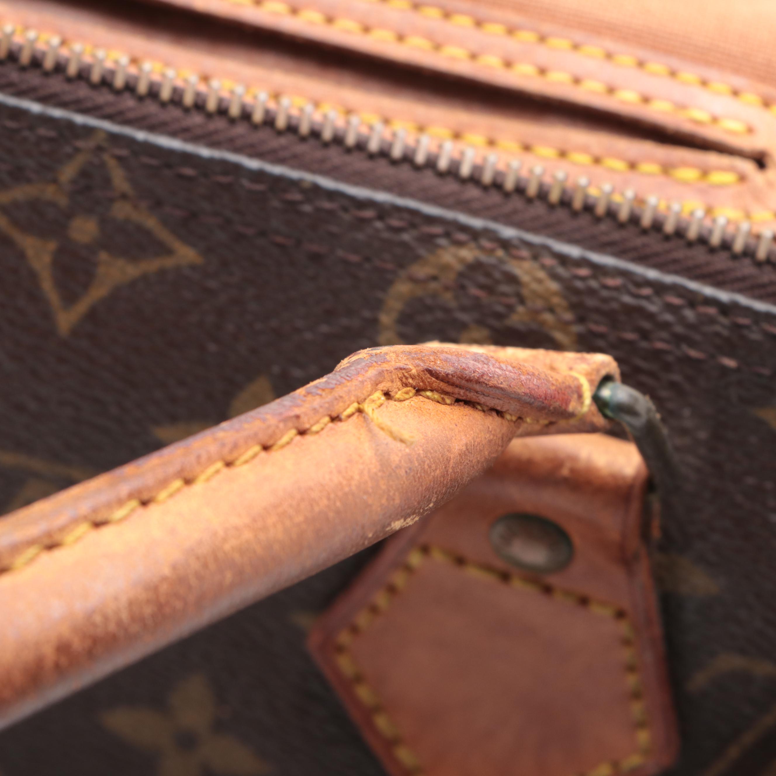 Louis Vuitton Speedy 25 Satchel in Monogram Canvas with Vachetta Leather