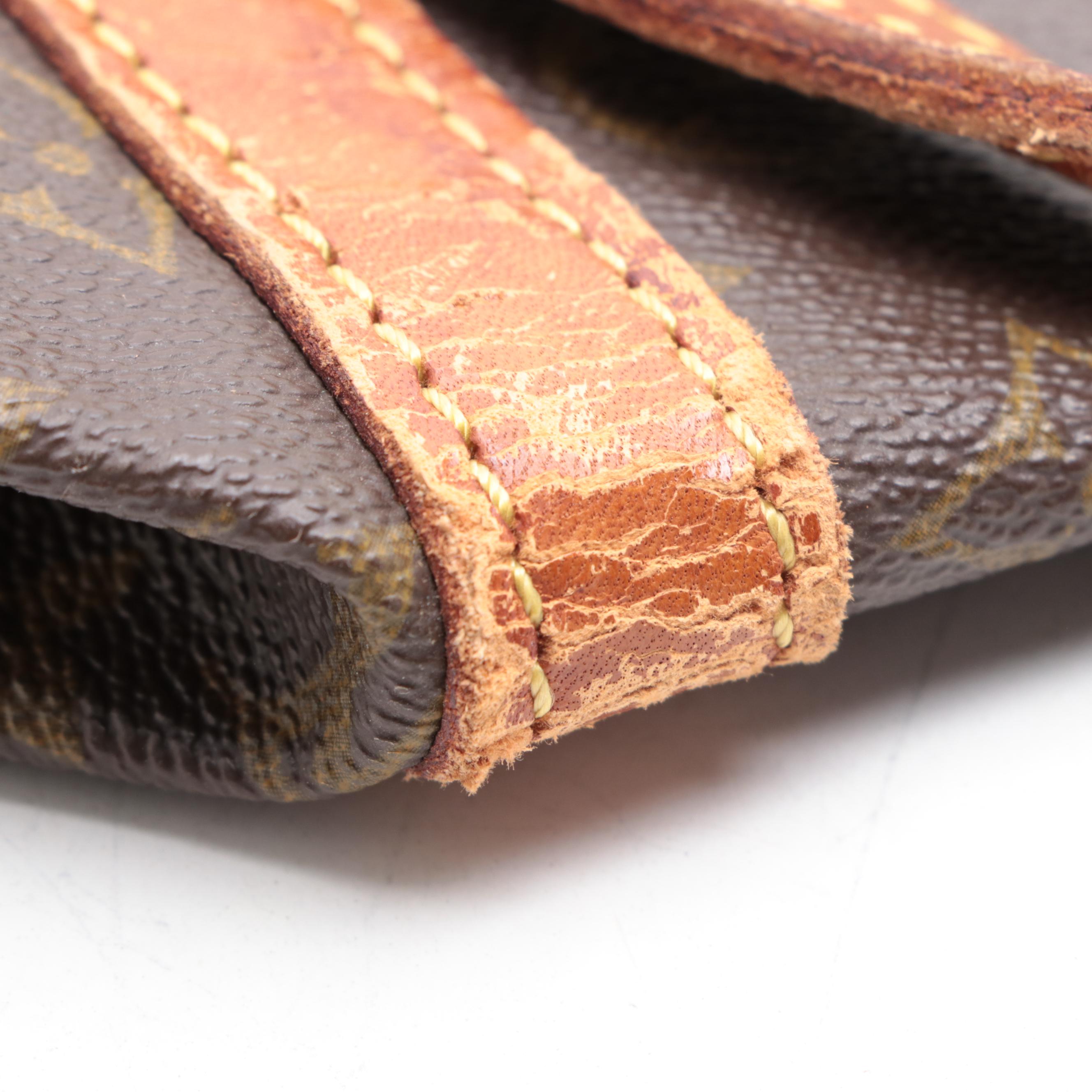 Louis Vuitton Sac Souple 35 in Monogram Canvas and Vachetta Leather