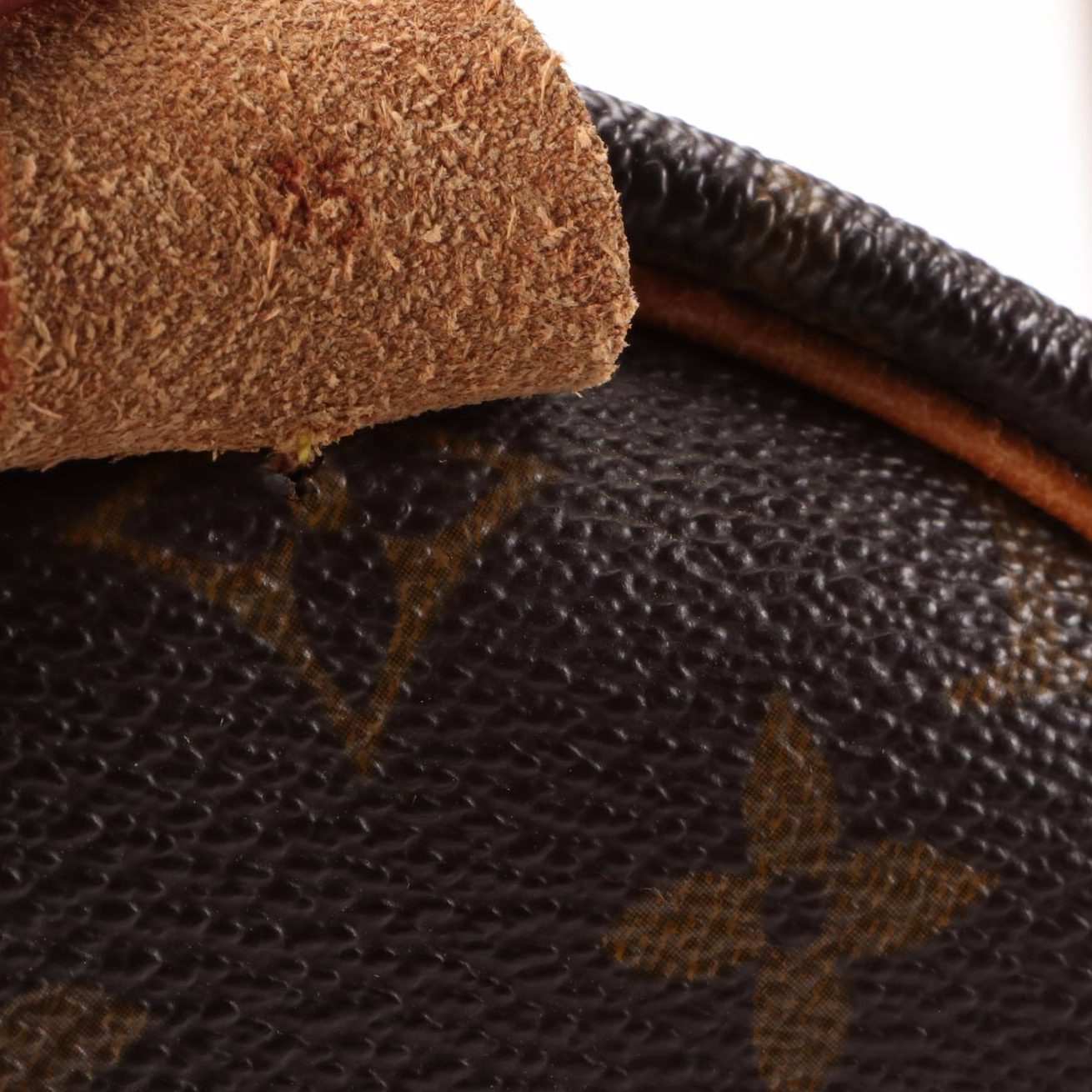 Louis Vuitton Speedy 35 in Monogram Canvas