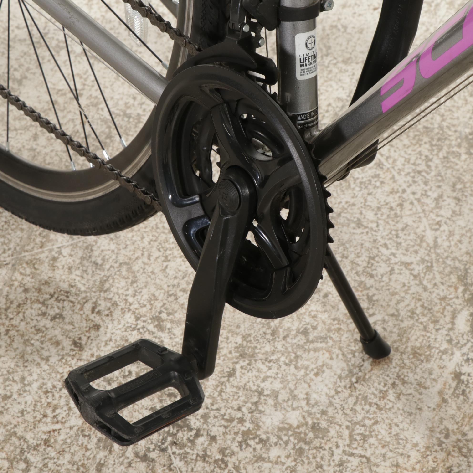 Schwinn Trailway 21-Speed Step Through Hybrid Bike