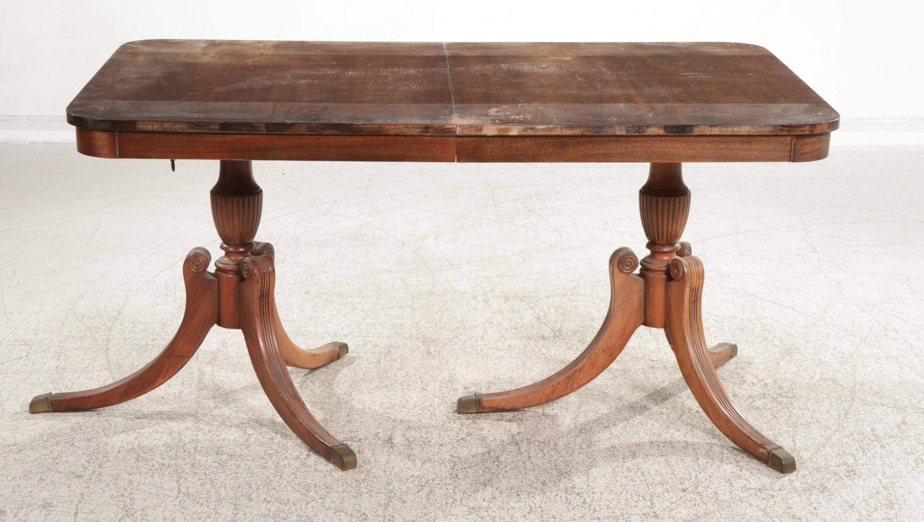 American Classical Style Mahogany Pedestal Dining Table, Early 20th Century