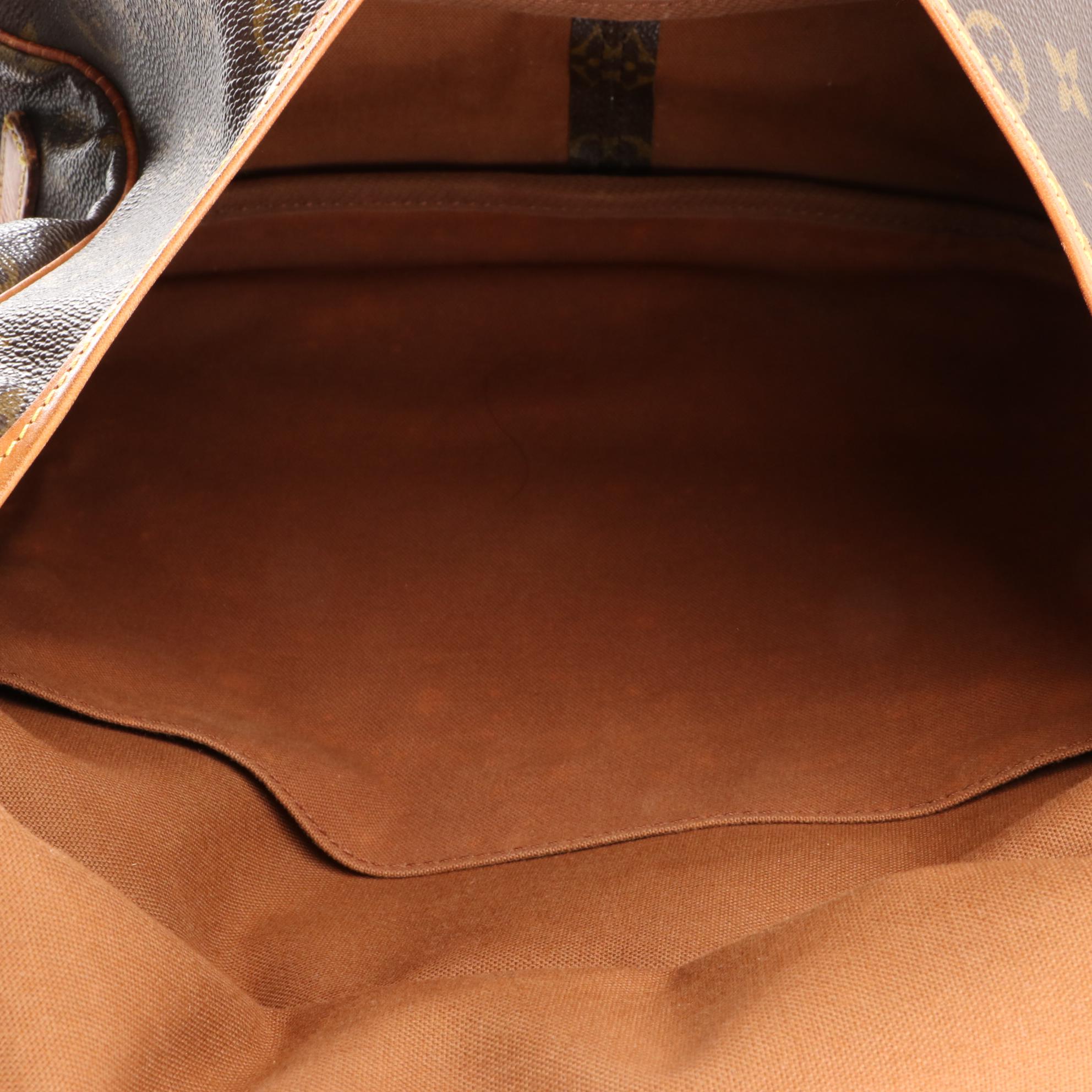 Louis Vuitton Saumur 35 Messenger Bag in Monogram Canvas and Vachetta Leather