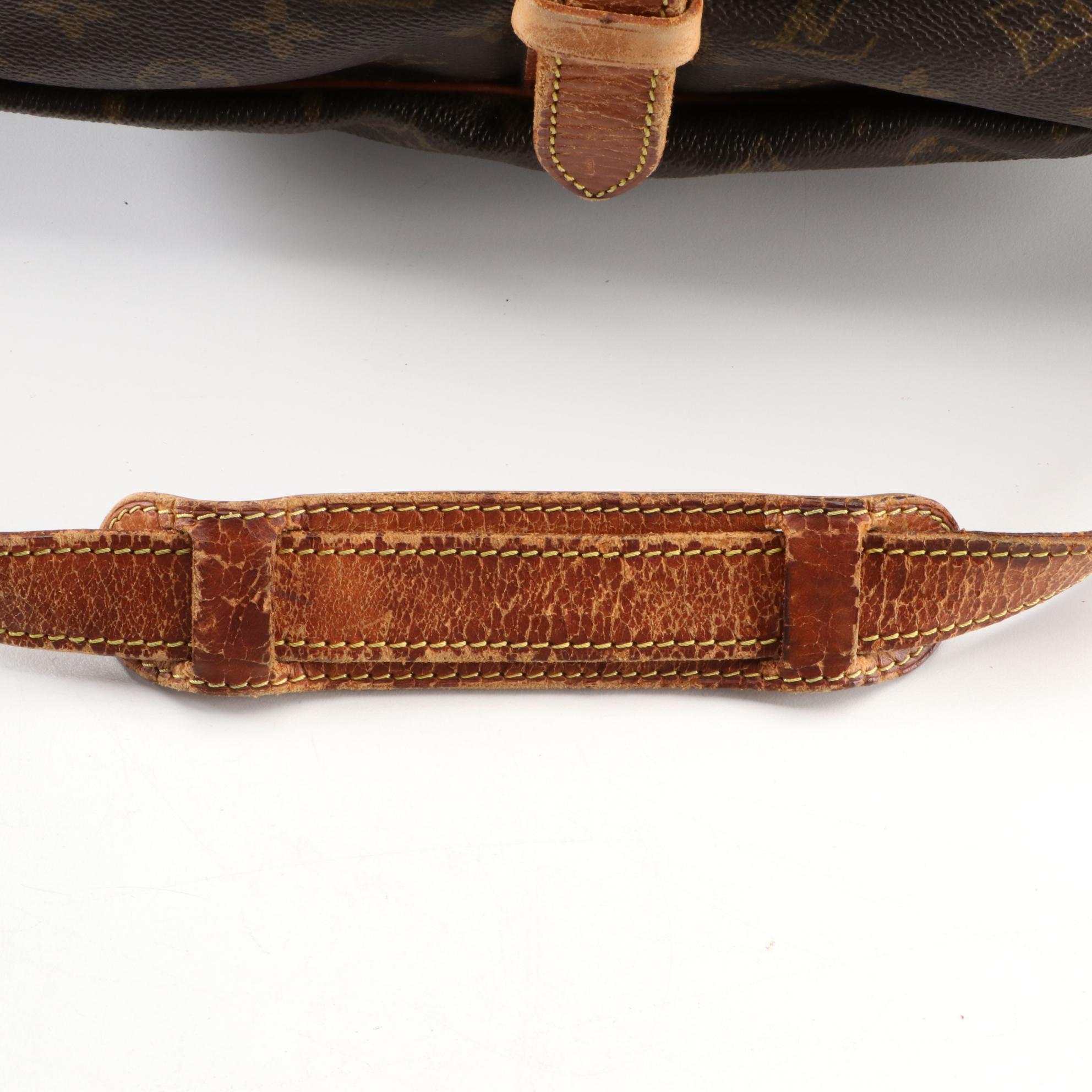 Louis Vuitton Saumur 35 Messenger Bag in Monogram Canvas and Vachetta Leather