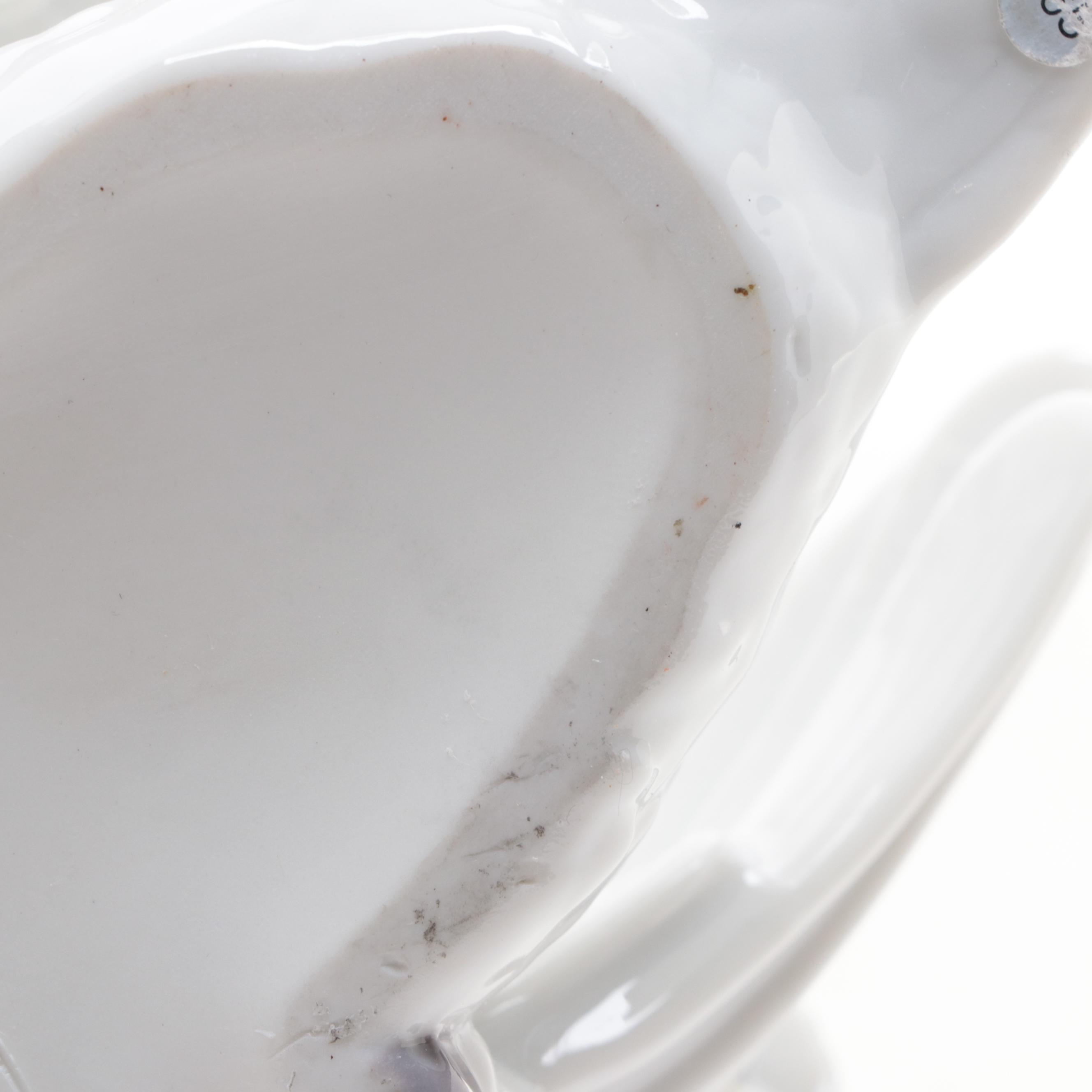 Lladró "Swan with Wings Spread" Porcelain Figurine Designed by Francisco Catalá