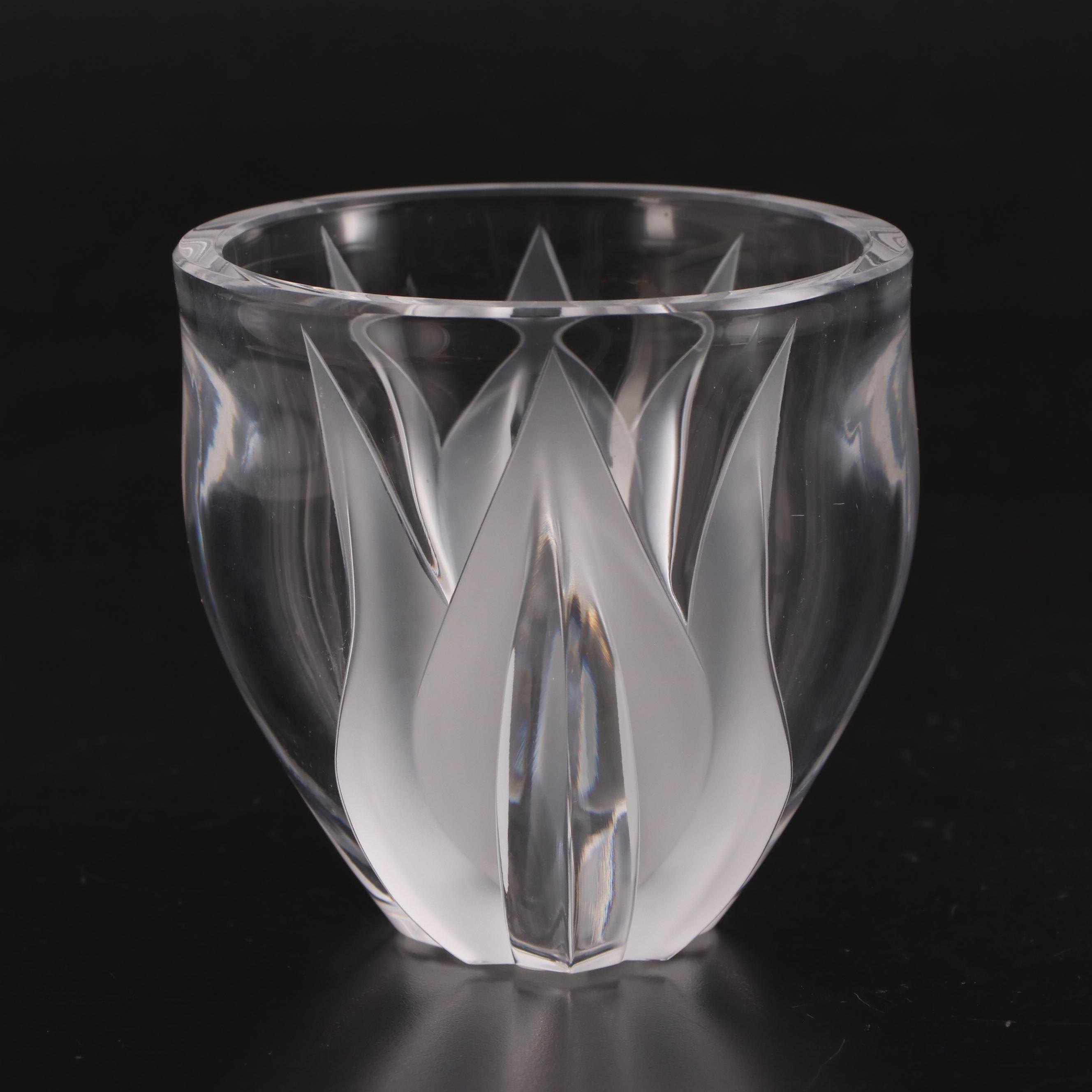 Lalique "Deux Tulipes" Crystal Vase, Late 20th Century