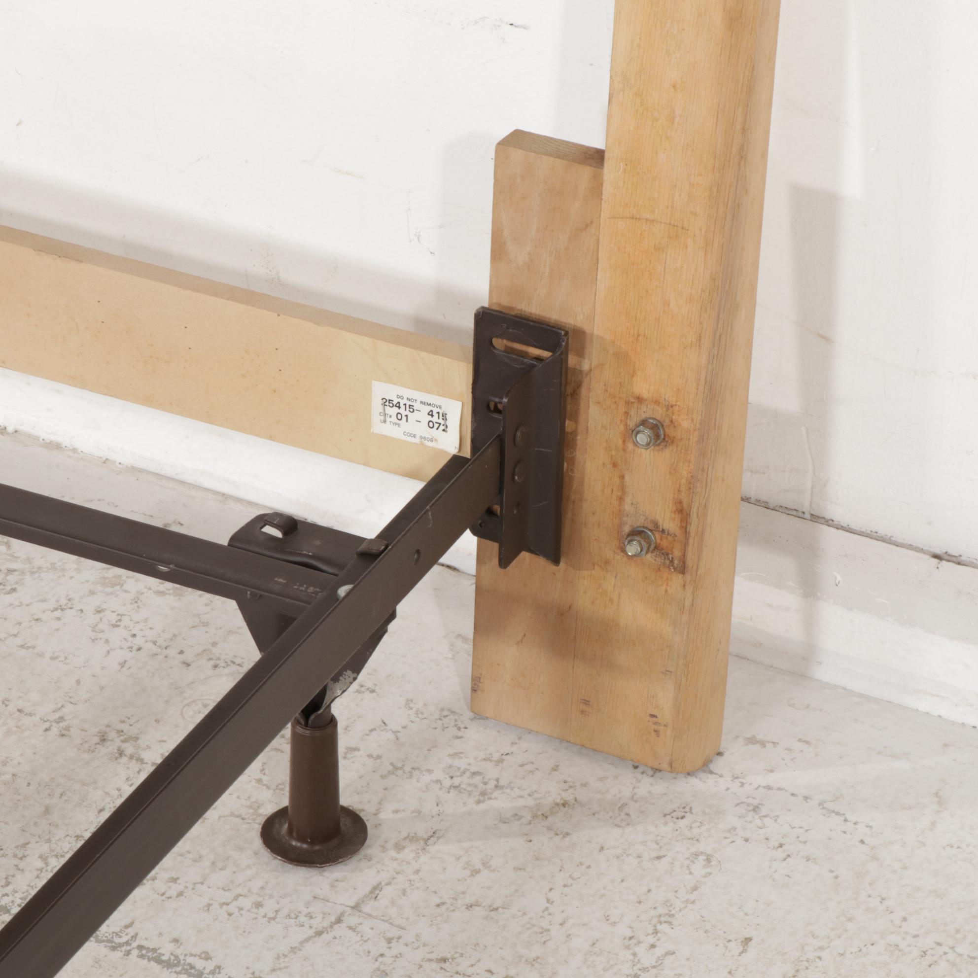 Thomasville "Terrace Garden" Oak and Wrought Iron Queen/Full Size Paneled Bed