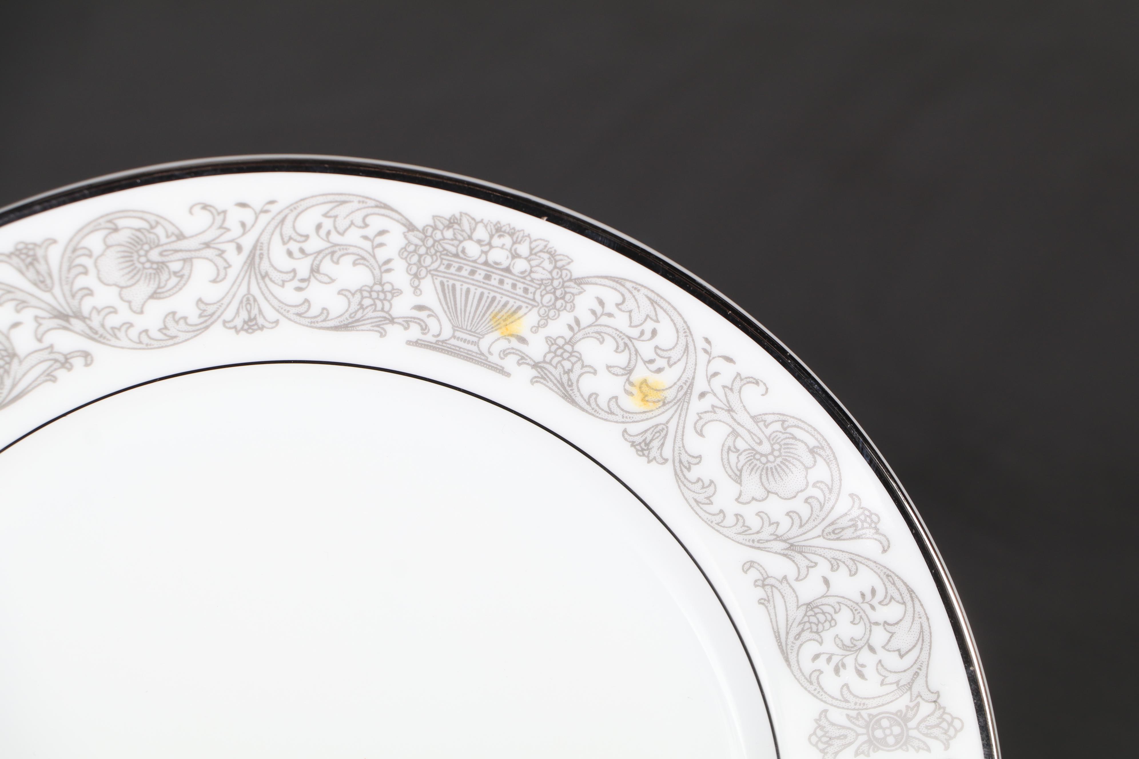 Rosenthal Classic Rose "Leonardo" Porcelain Dinnerware and Serveware, 1950-1964