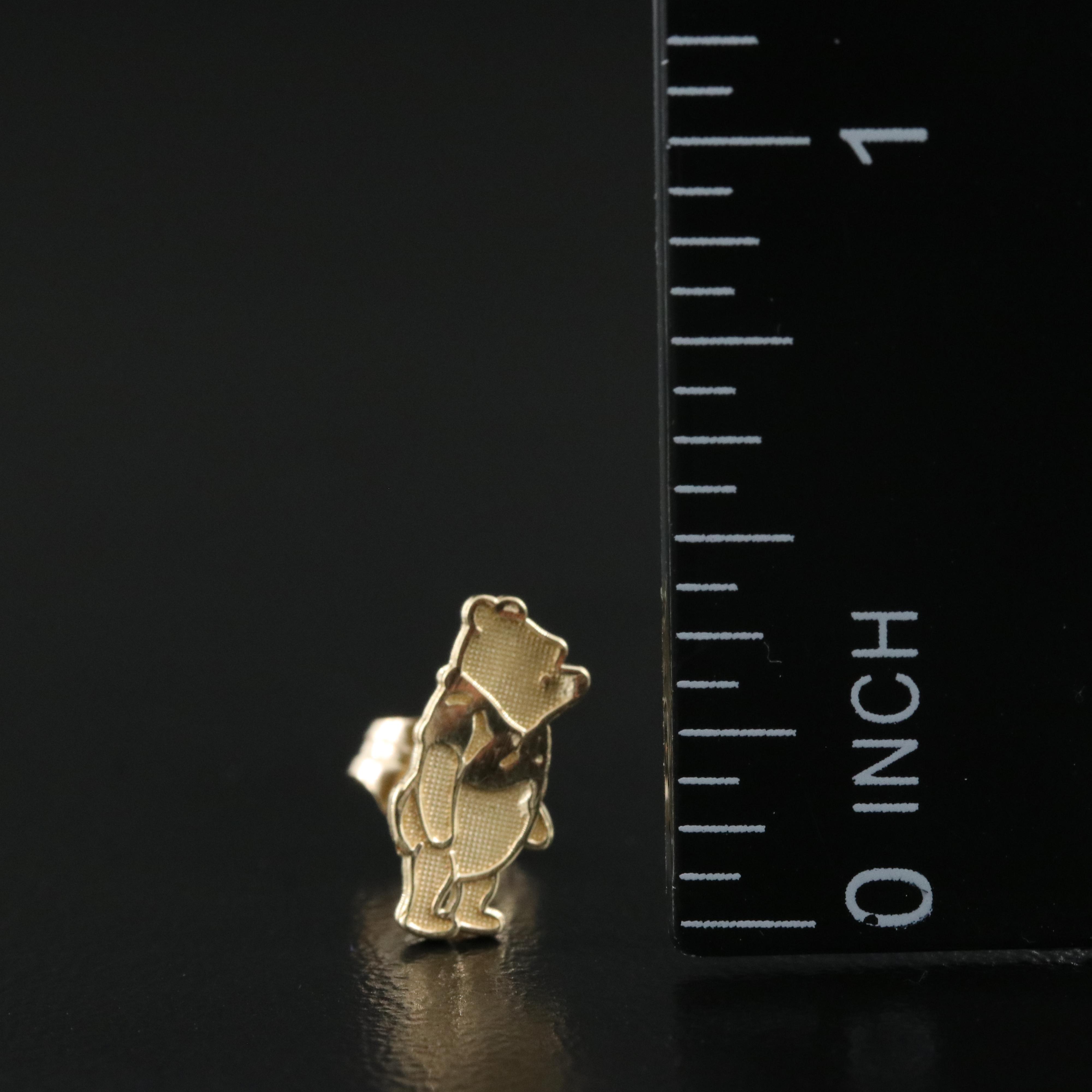 Disney "Winnie the Pooh" 14K Stud Earrings