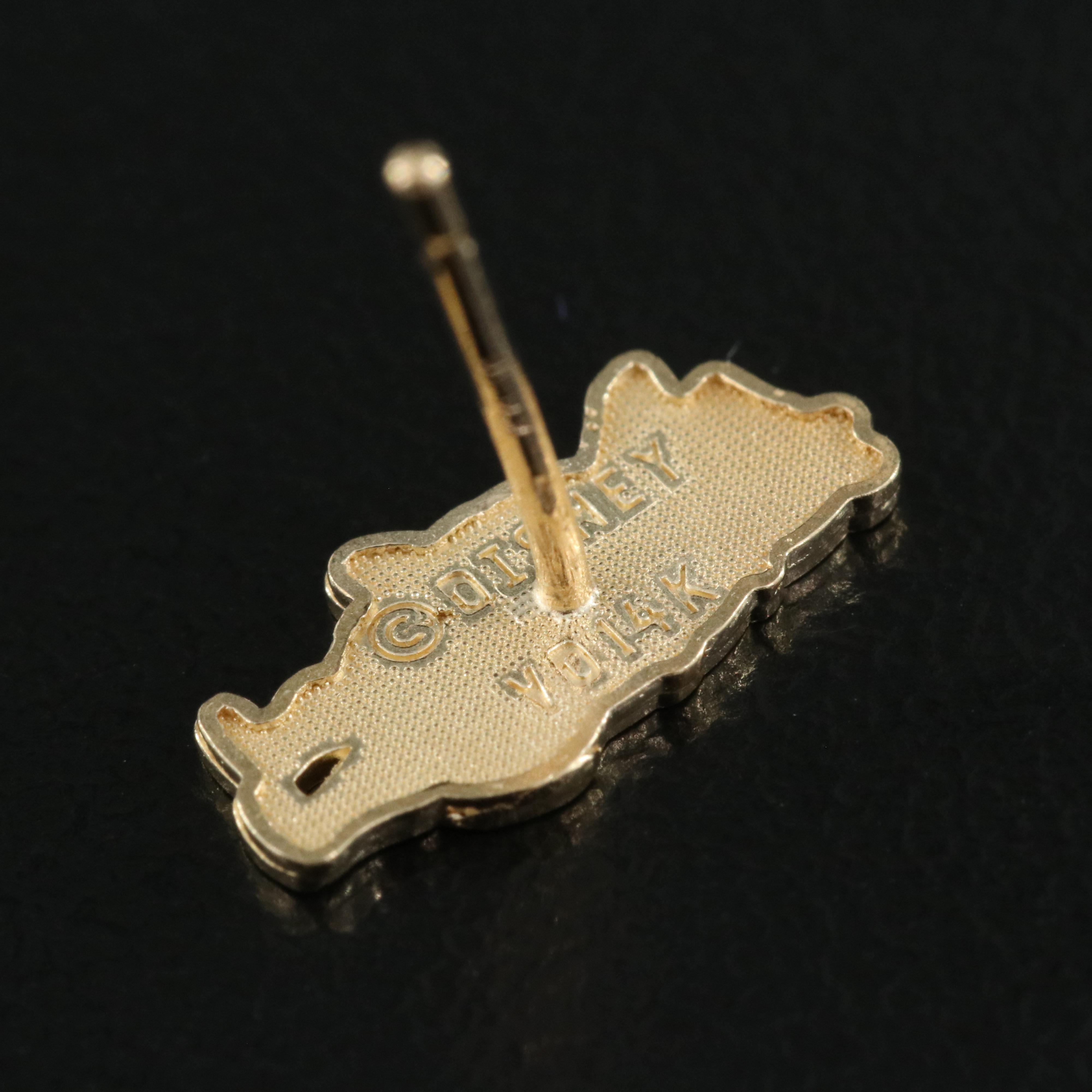 Disney "Winnie the Pooh" 14K Stud Earrings