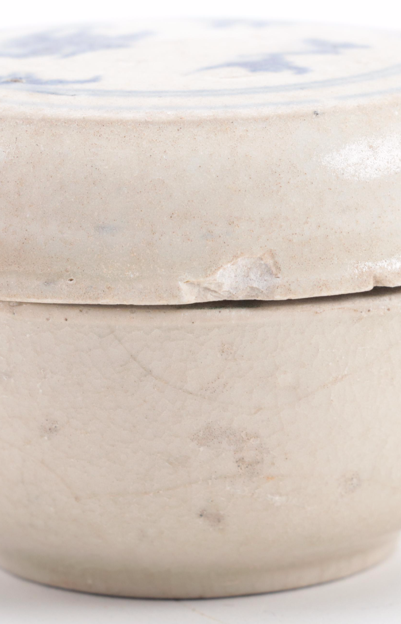 Vietnamese Hoi An Hoard Style Earthenware Round Lidded Boxes, 17th C