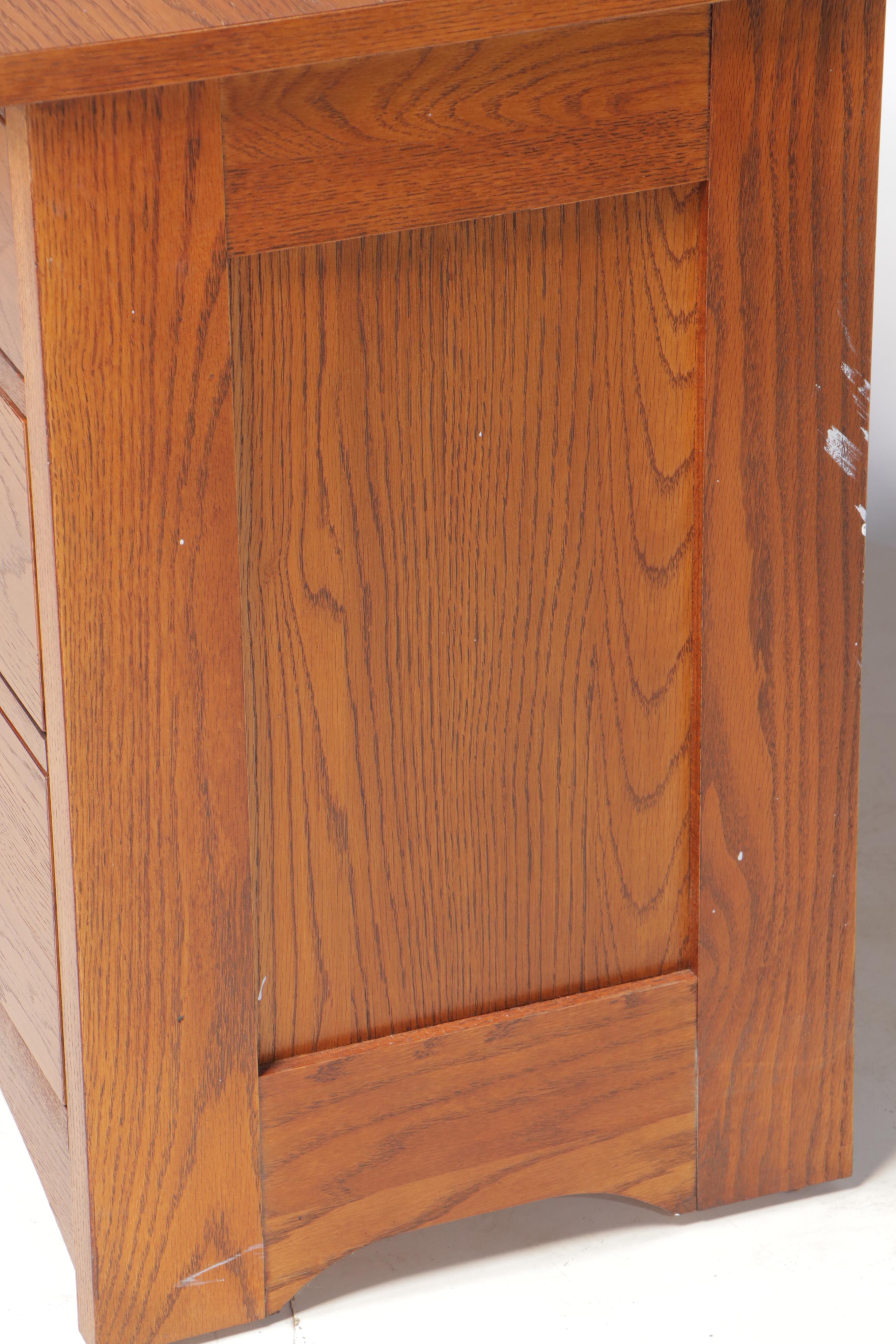 Thomasville "Impressions" Arts and Crafts Style Oak Three-Drawer Nightstand
