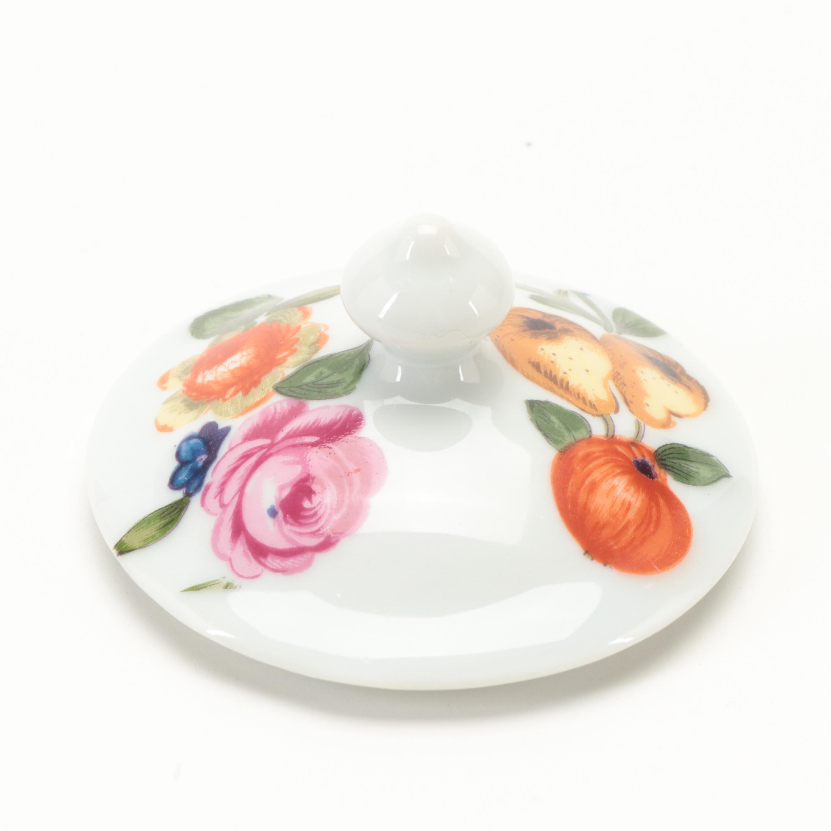 Porcelaine de Paris "Les Quatre Saisons" Porcelain Pots de Creme and Tray
