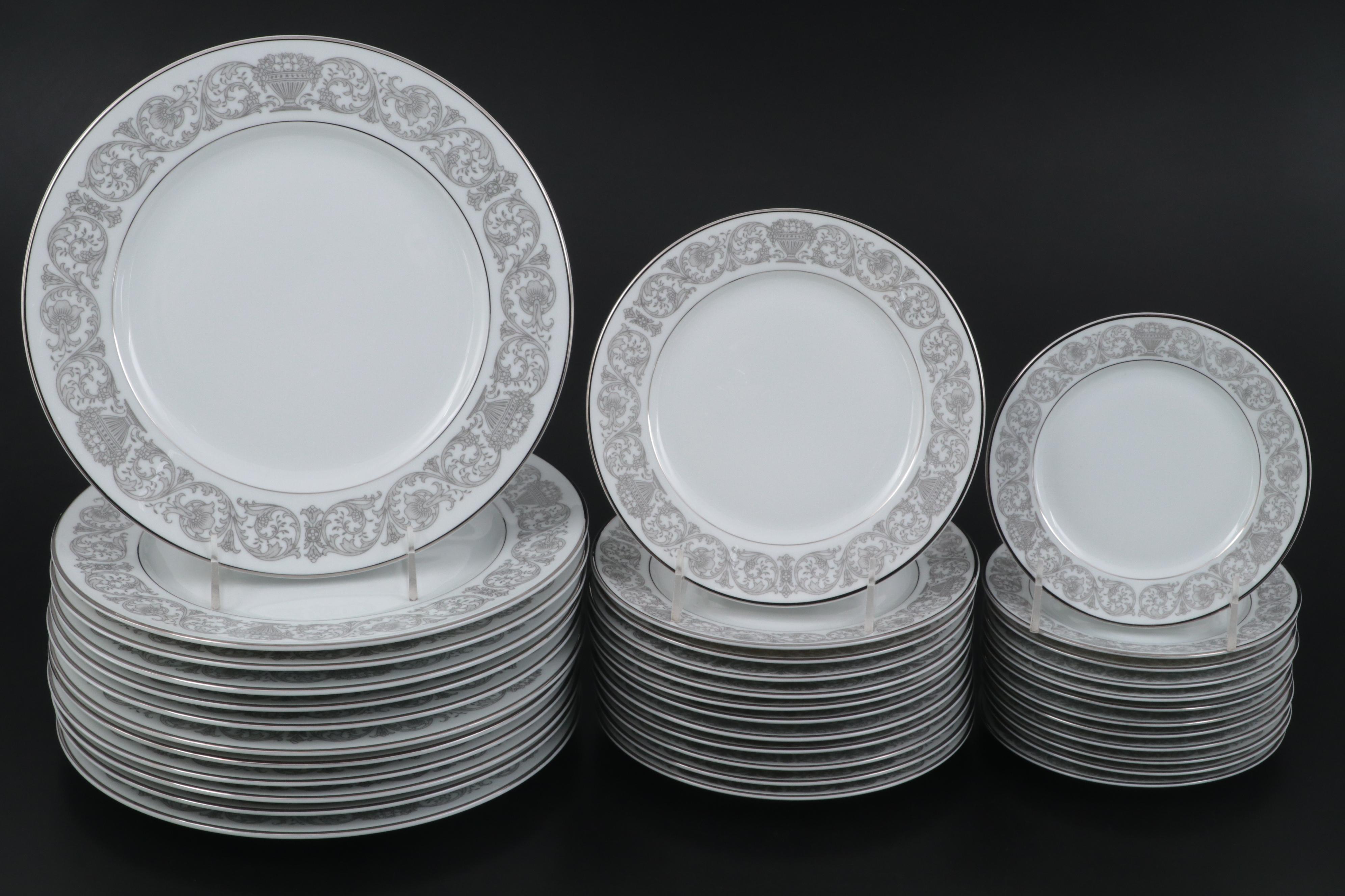 Rosenthal Classic Rose "Leonardo" Porcelain Dinnerware and Serveware, 1950-1964