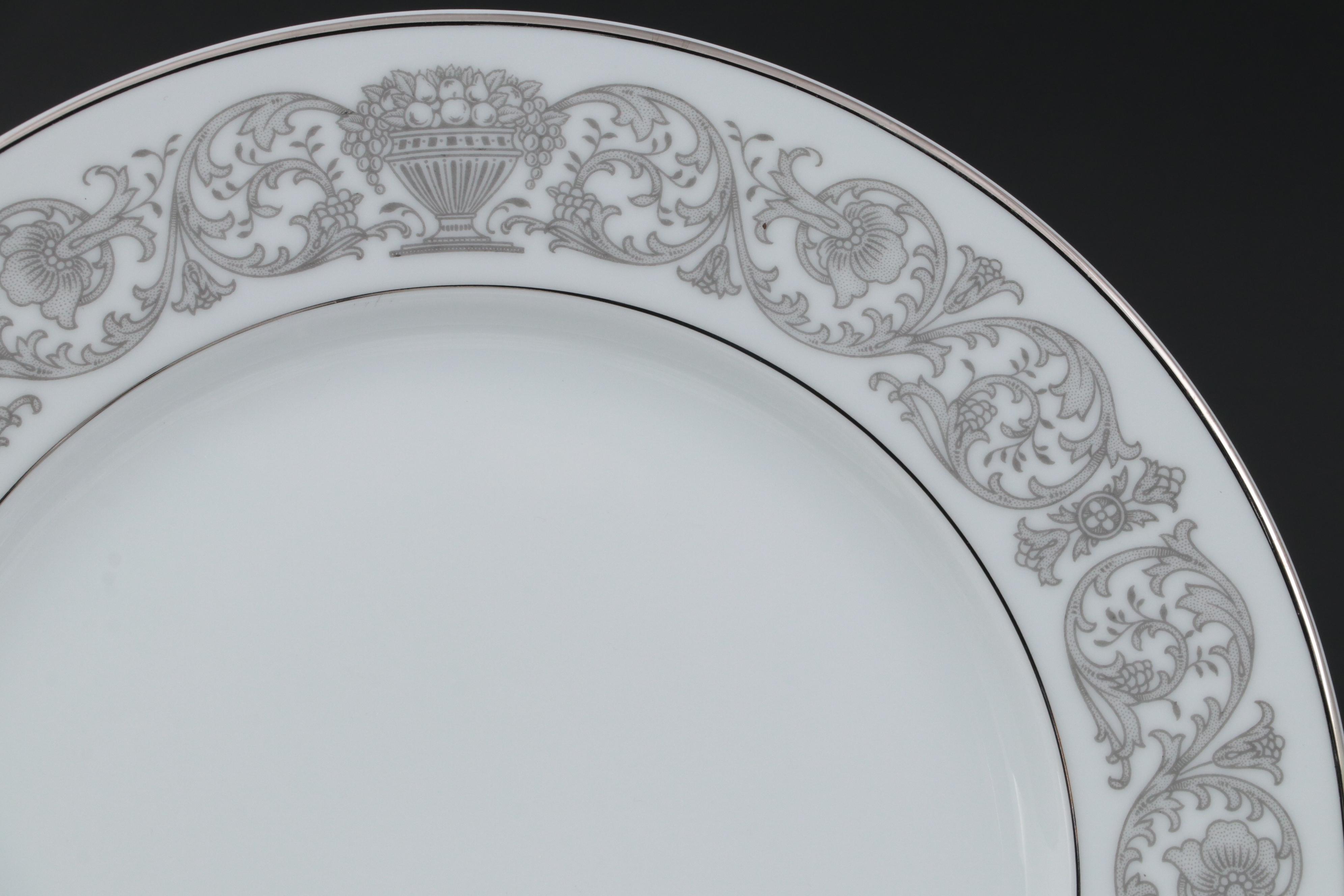 Rosenthal Classic Rose "Leonardo" Porcelain Dinnerware and Serveware, 1950-1964