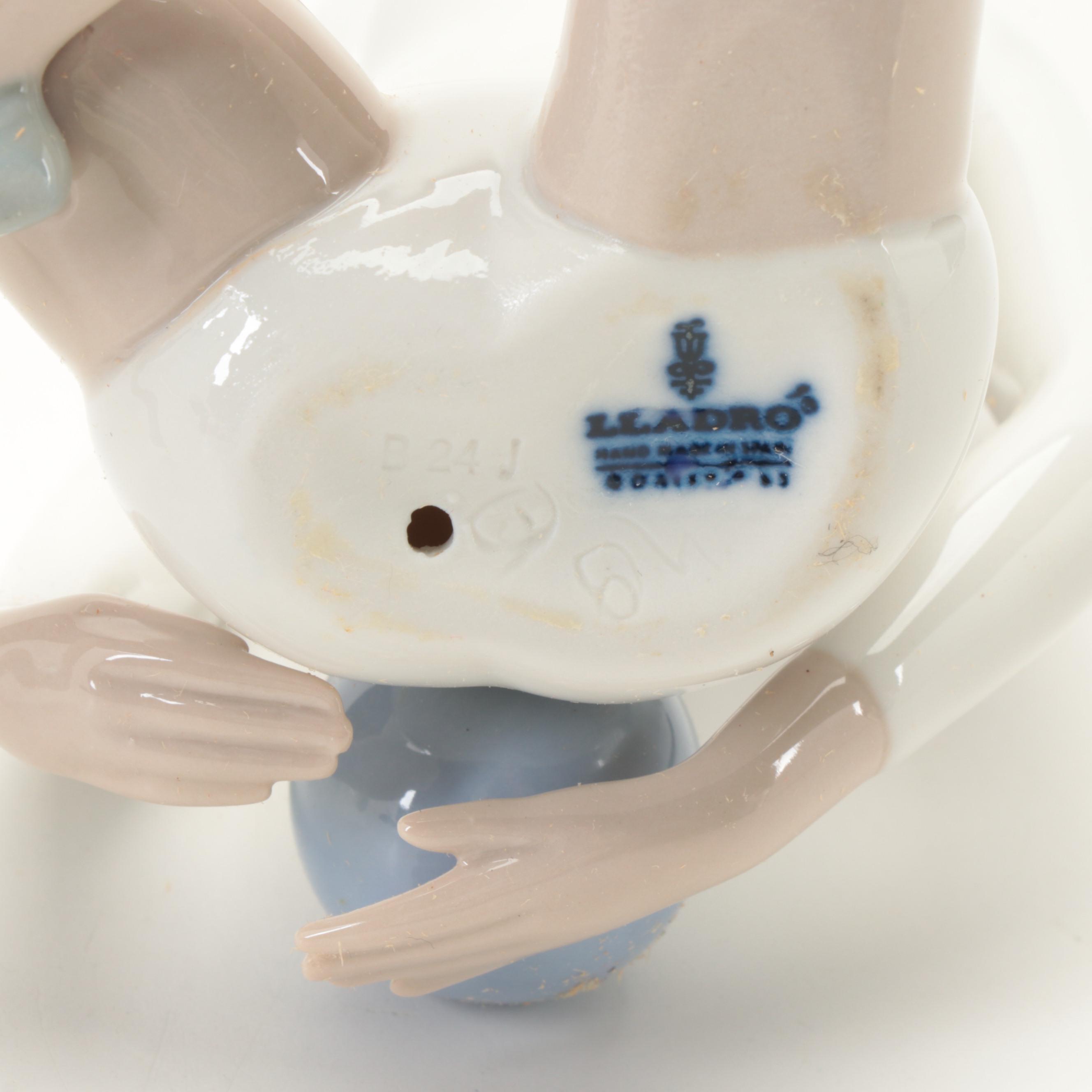 Lladró "Gymnast Exercising with Ball" Figurine Designed by Vicente Martínez