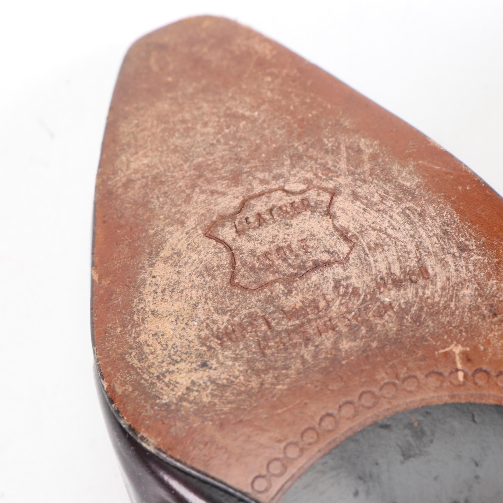 Stuart Weitzman Dress Shoe Pumps in Suede, Fabric, and Leather