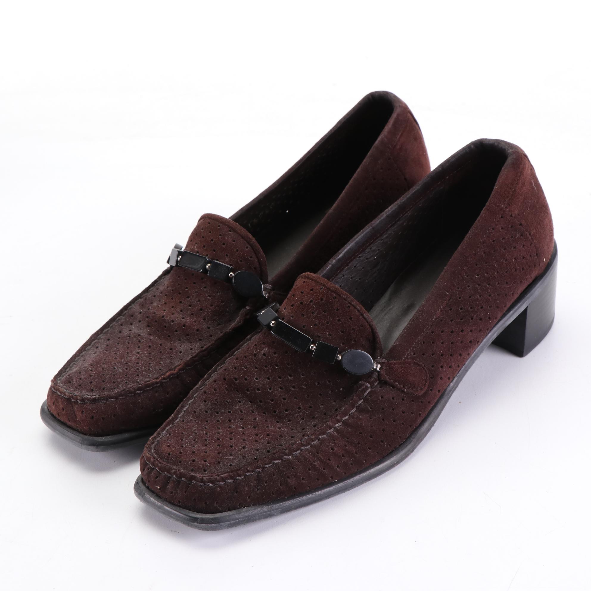 Stuart Weitzman Dress Shoe Pumps in Suede, Fabric, and Leather