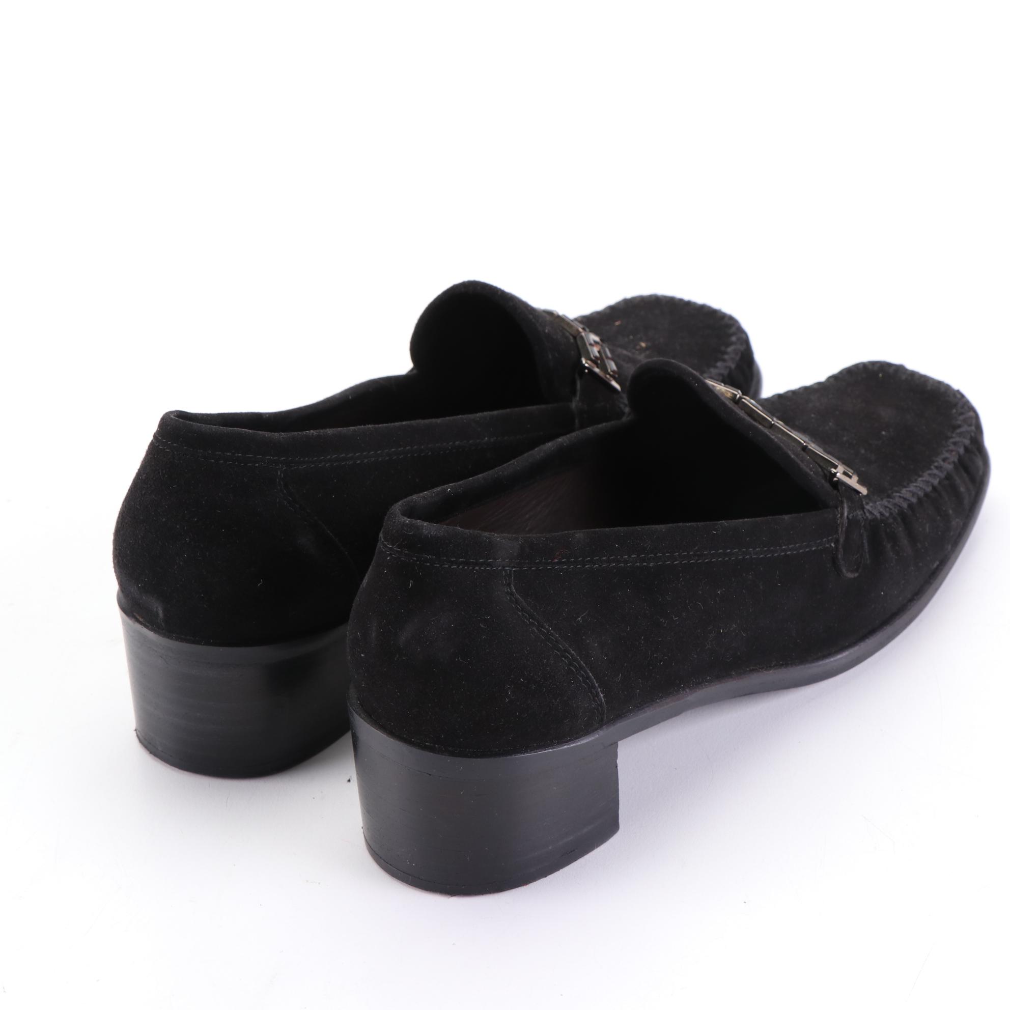 Stuart Weitzman Dress Shoe Pumps in Suede, Fabric, and Leather