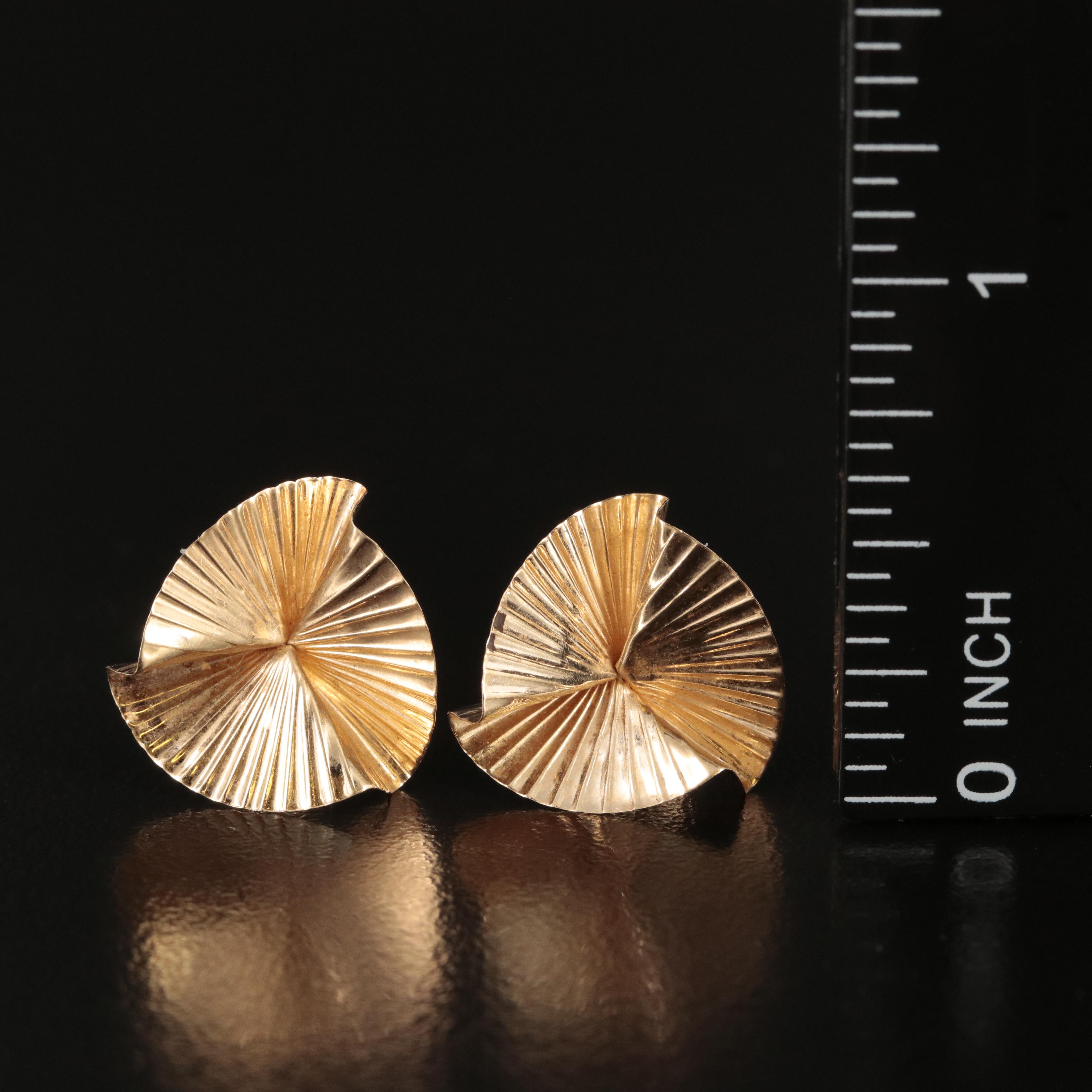 14K Fluted Pinwheel Earrings