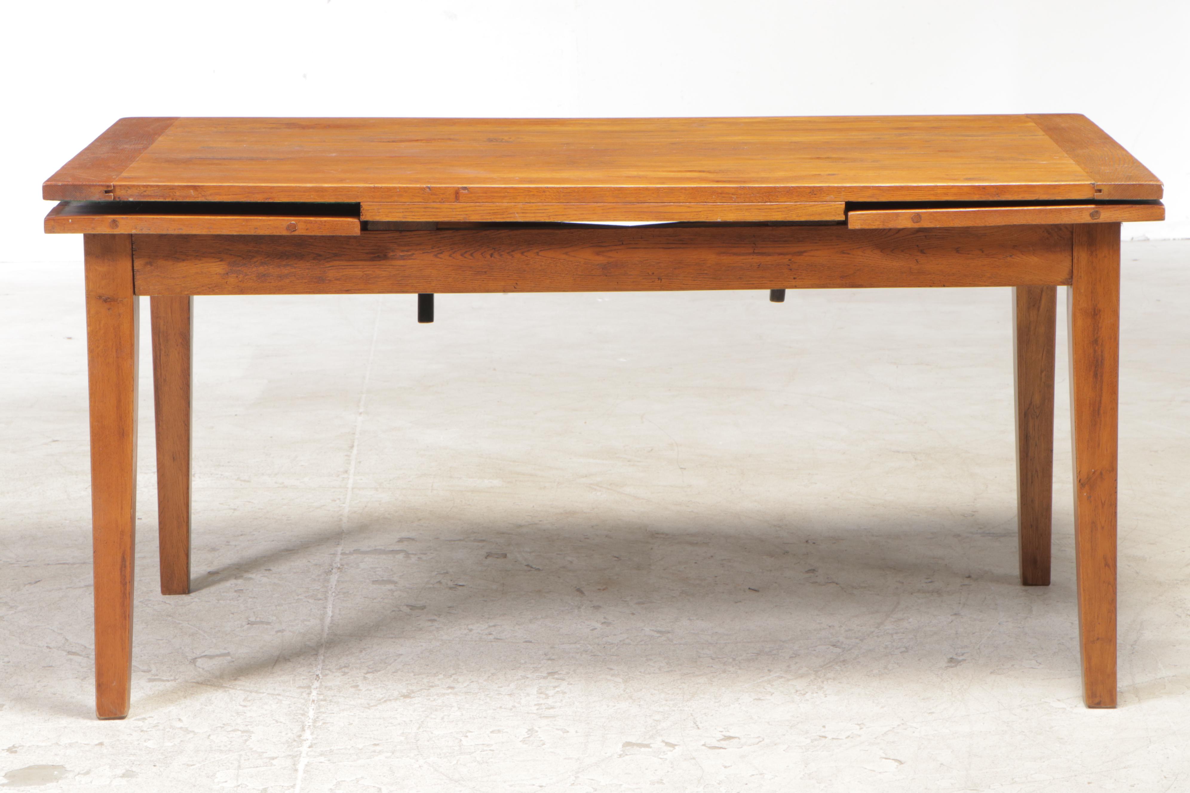 American Primitive Style Oak Draw-Leaf Dining Table, Late 20th Century