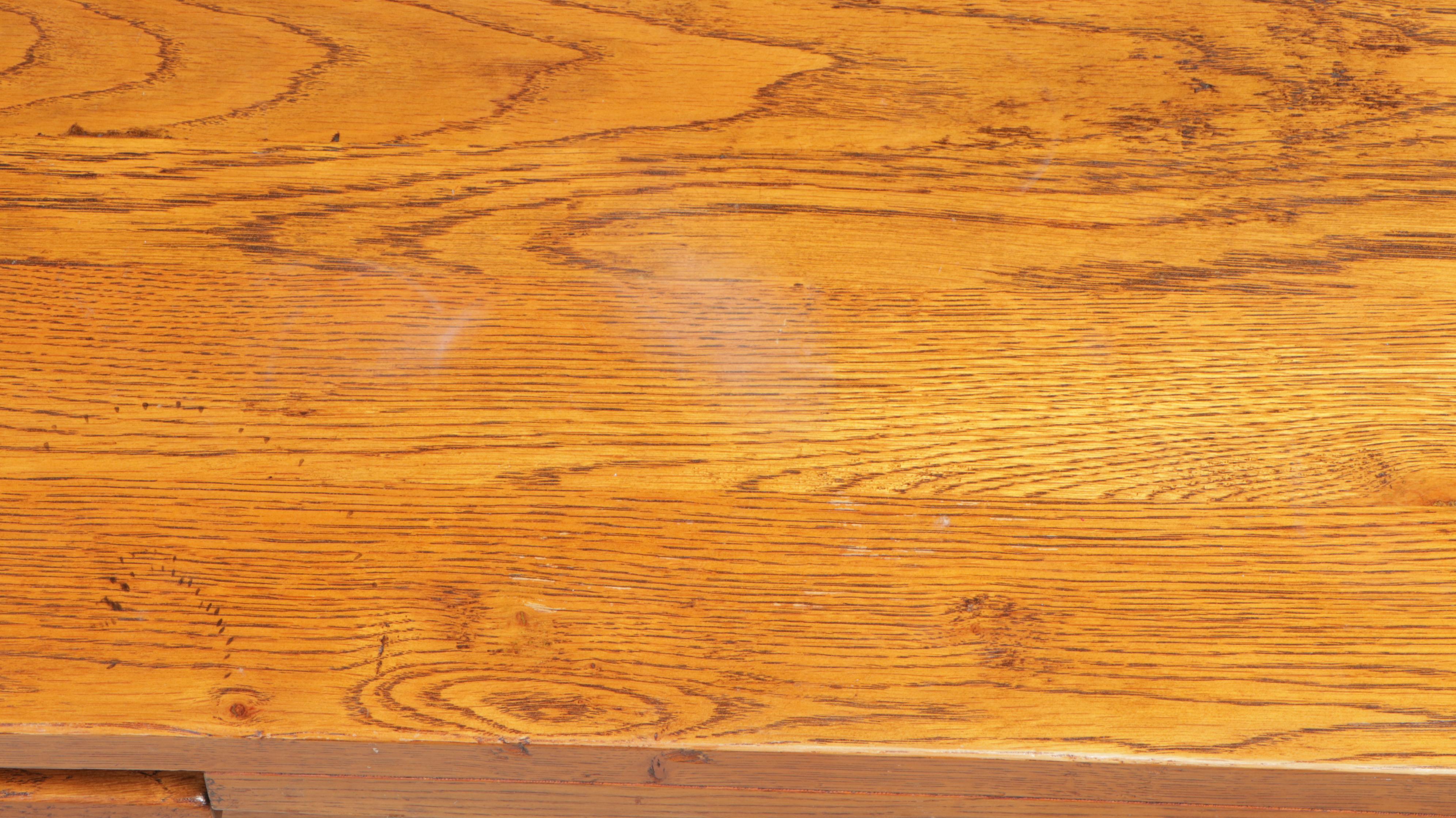 American Primitive Style Oak Draw-Leaf Dining Table, Late 20th Century