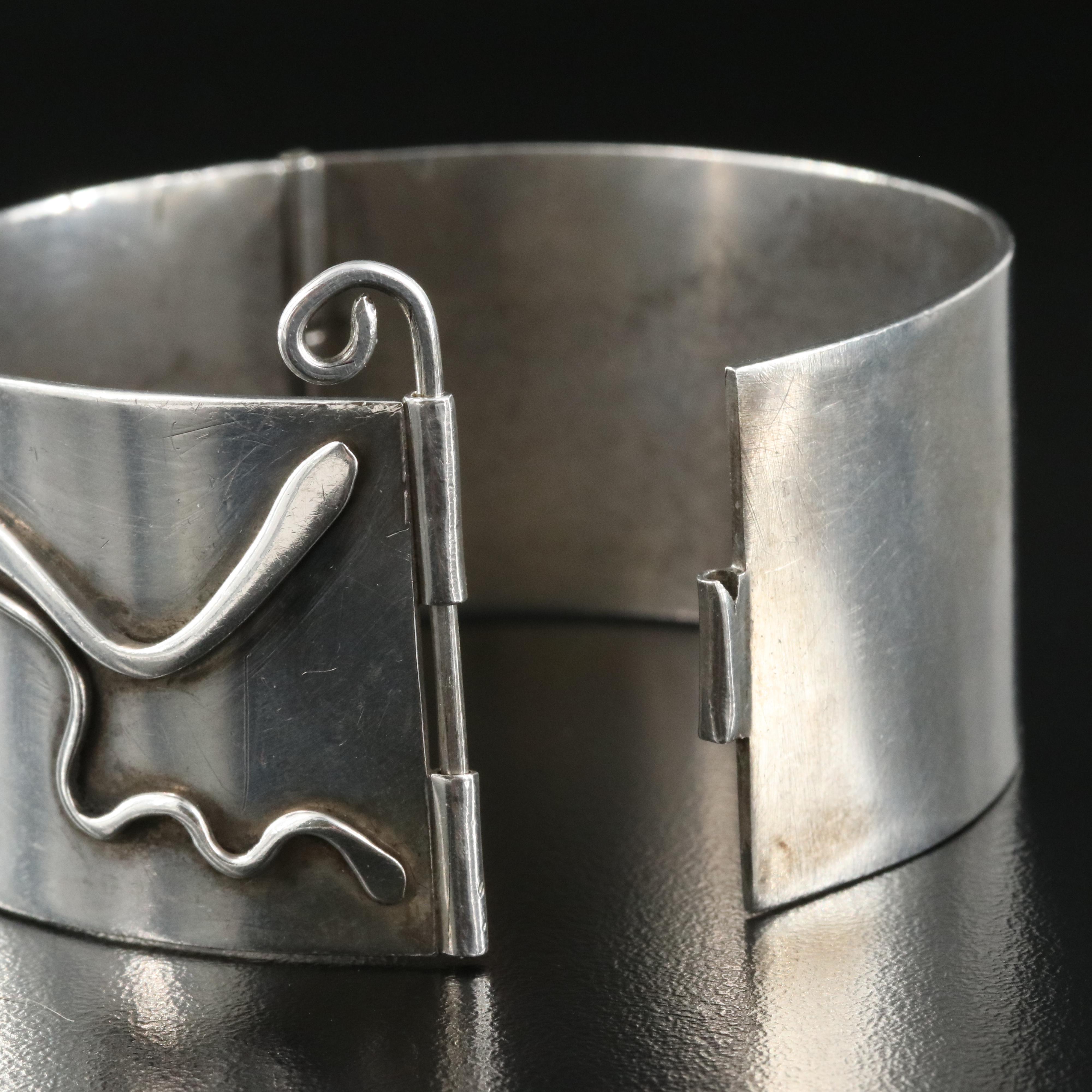 Sterling Hinged Bangle