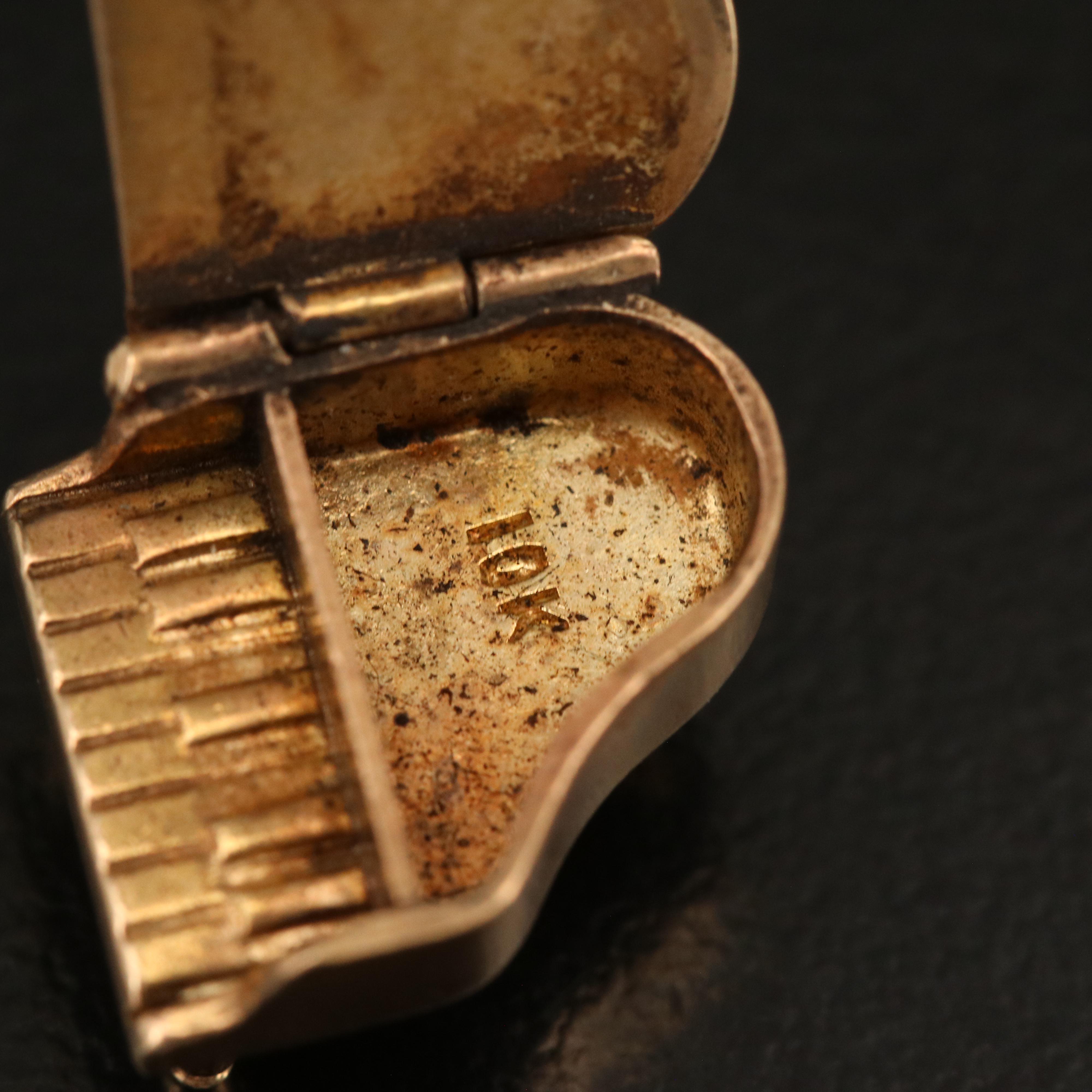 10K Articulating Piano Charm