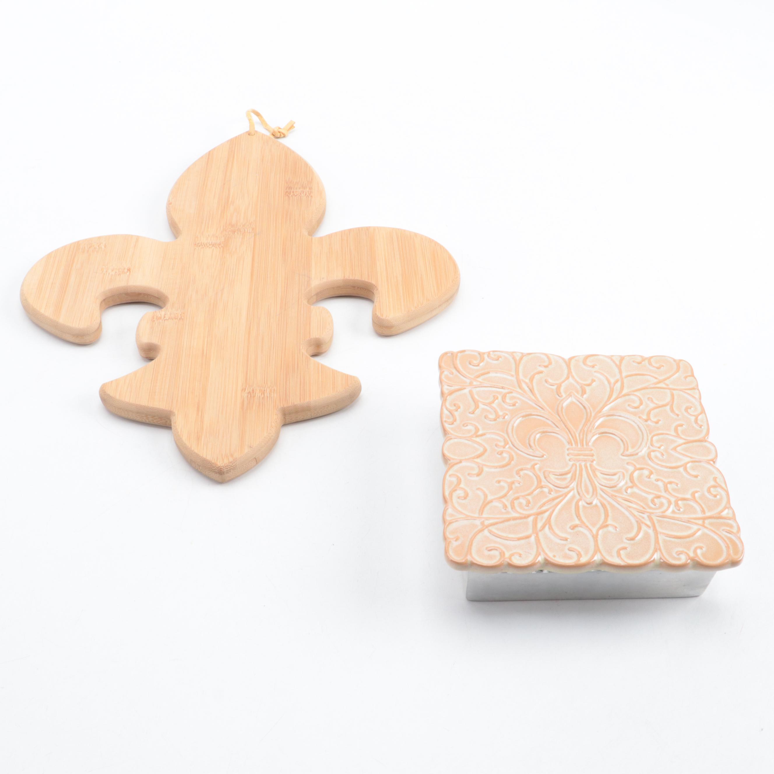 French Themed Table Accessories, Wall Décor and Cookbooks