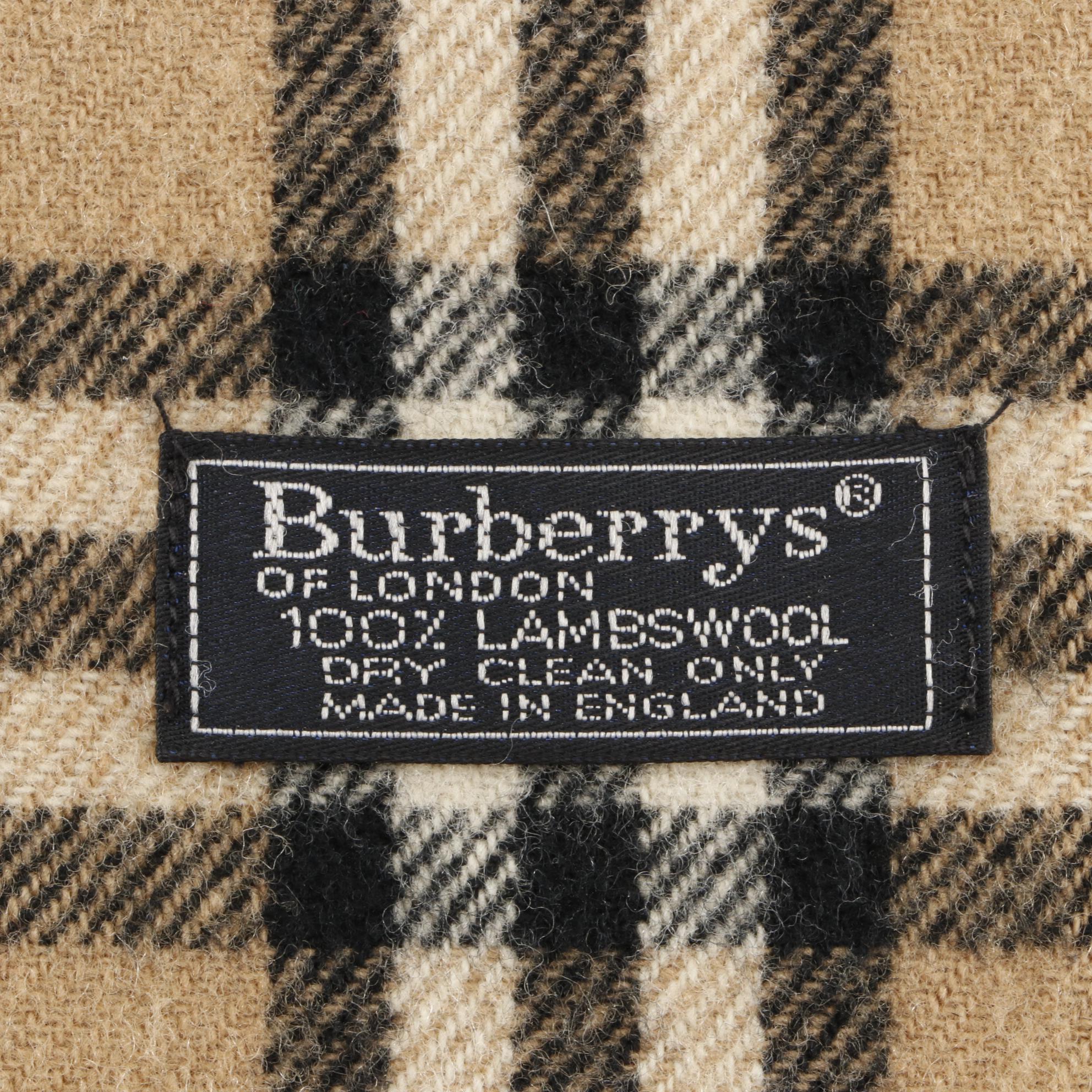 Burberrys Nova Check Fringed Scarf in Lambswool
