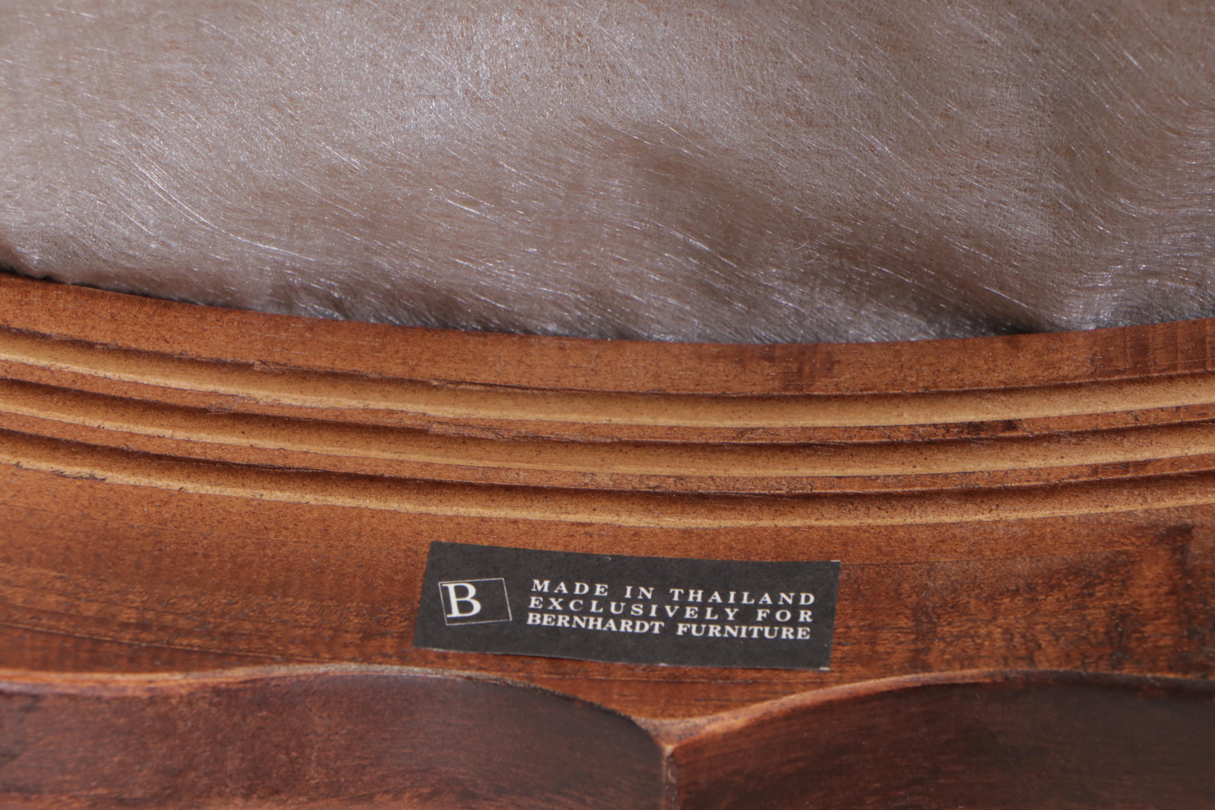 Seven-Piece Bernhardt "Grand Savannah" Mahogany-Stained Dining Set