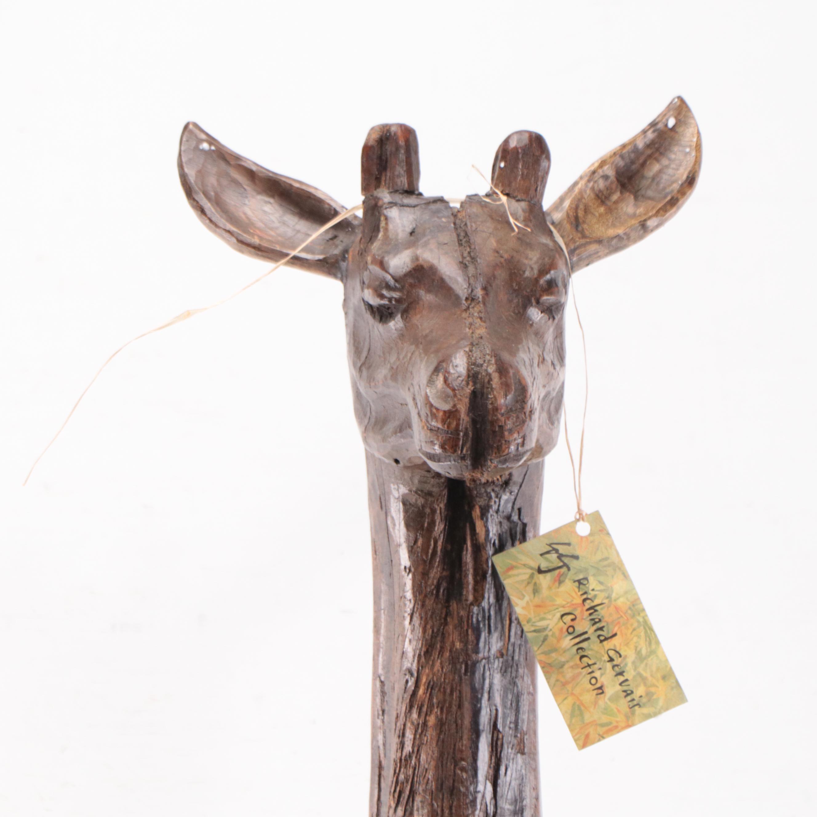 Bontoc Carved Pine Wood Papier-mâché Mold in the Form of a Giraffe