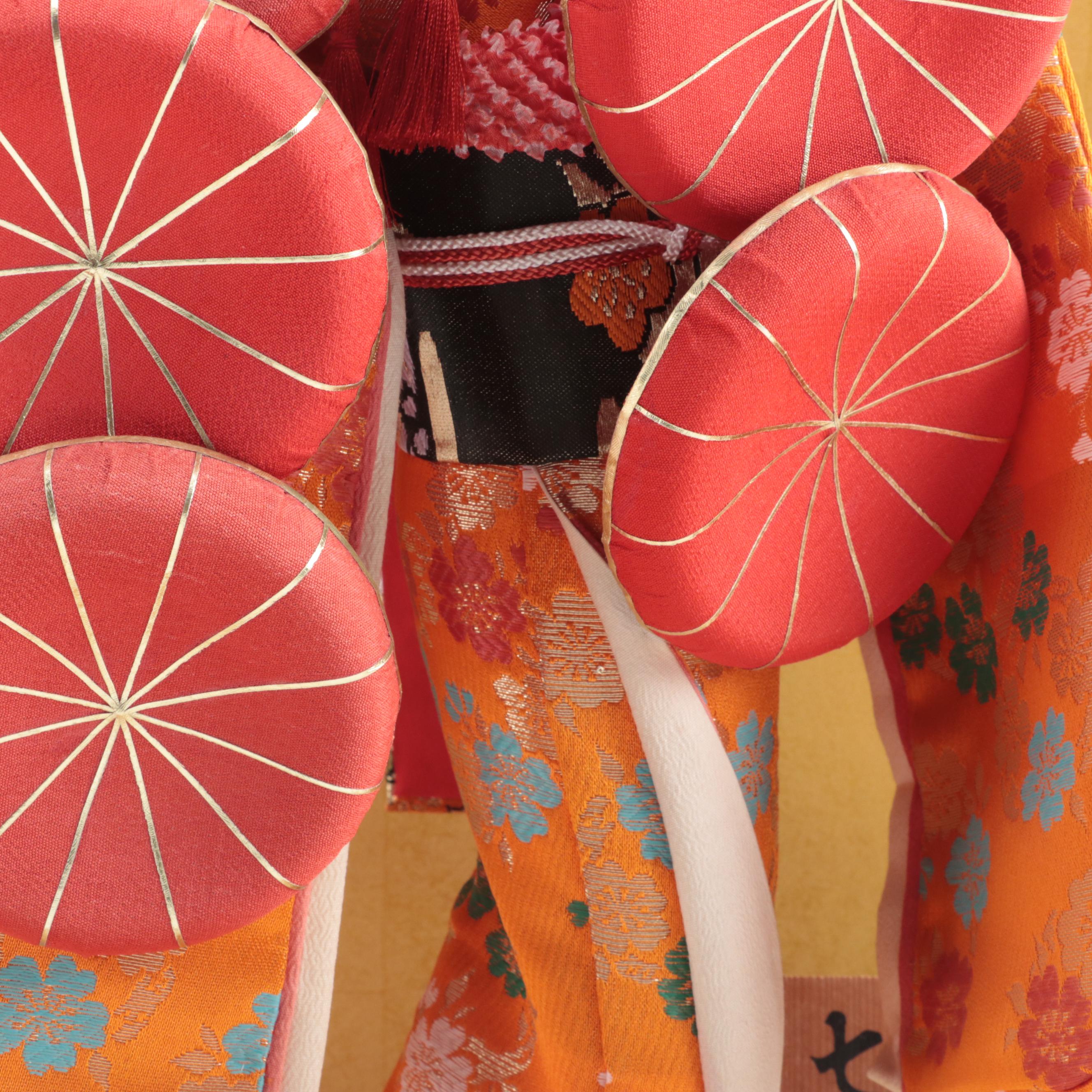 Japanese Hat Dance Geisha Doll in Glass Case, Mid to Late 20th Century