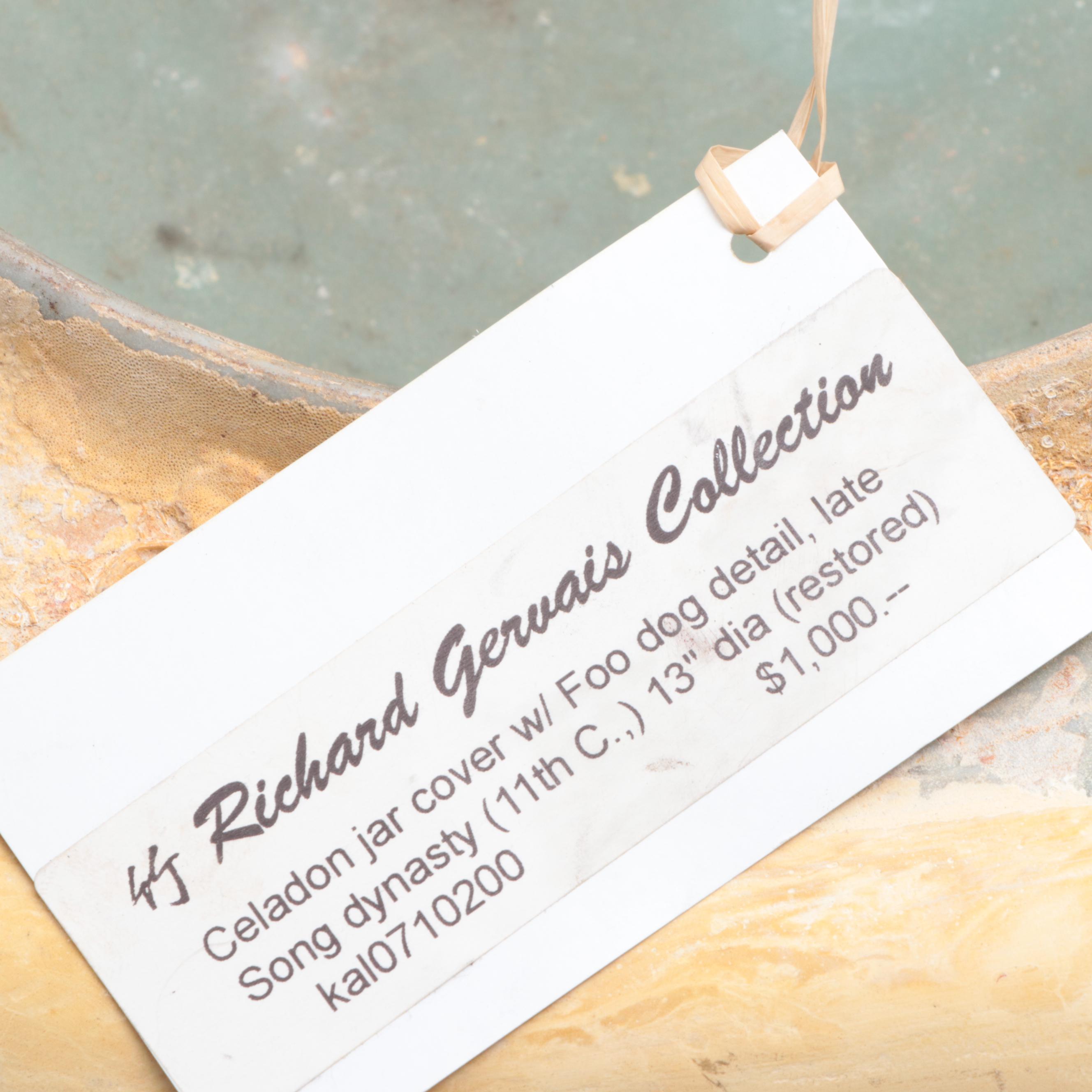 Chinese Celadon Earthenware Jar Cover, probably Song Dynasty